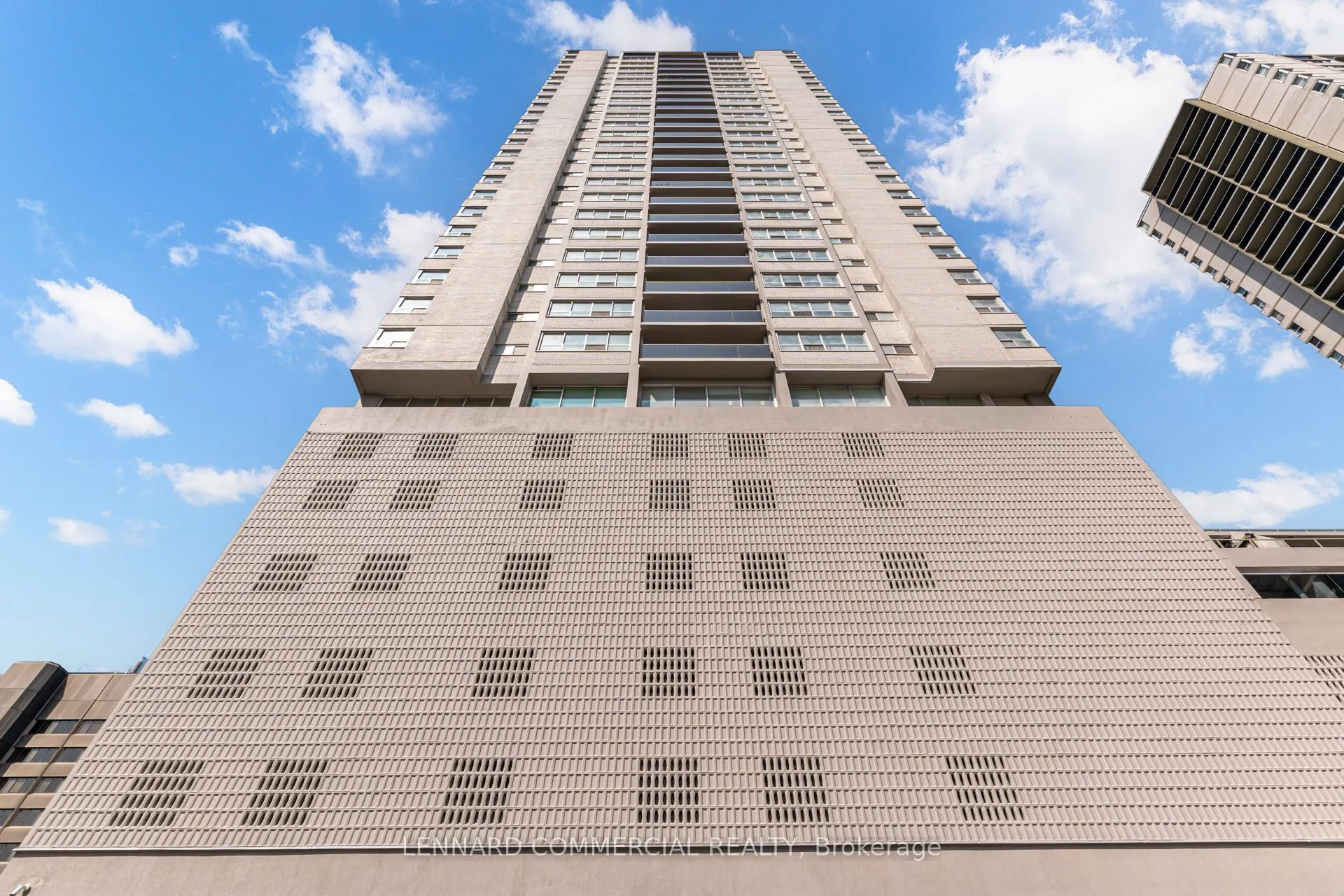 40 Pleasant Boulevard, #1606