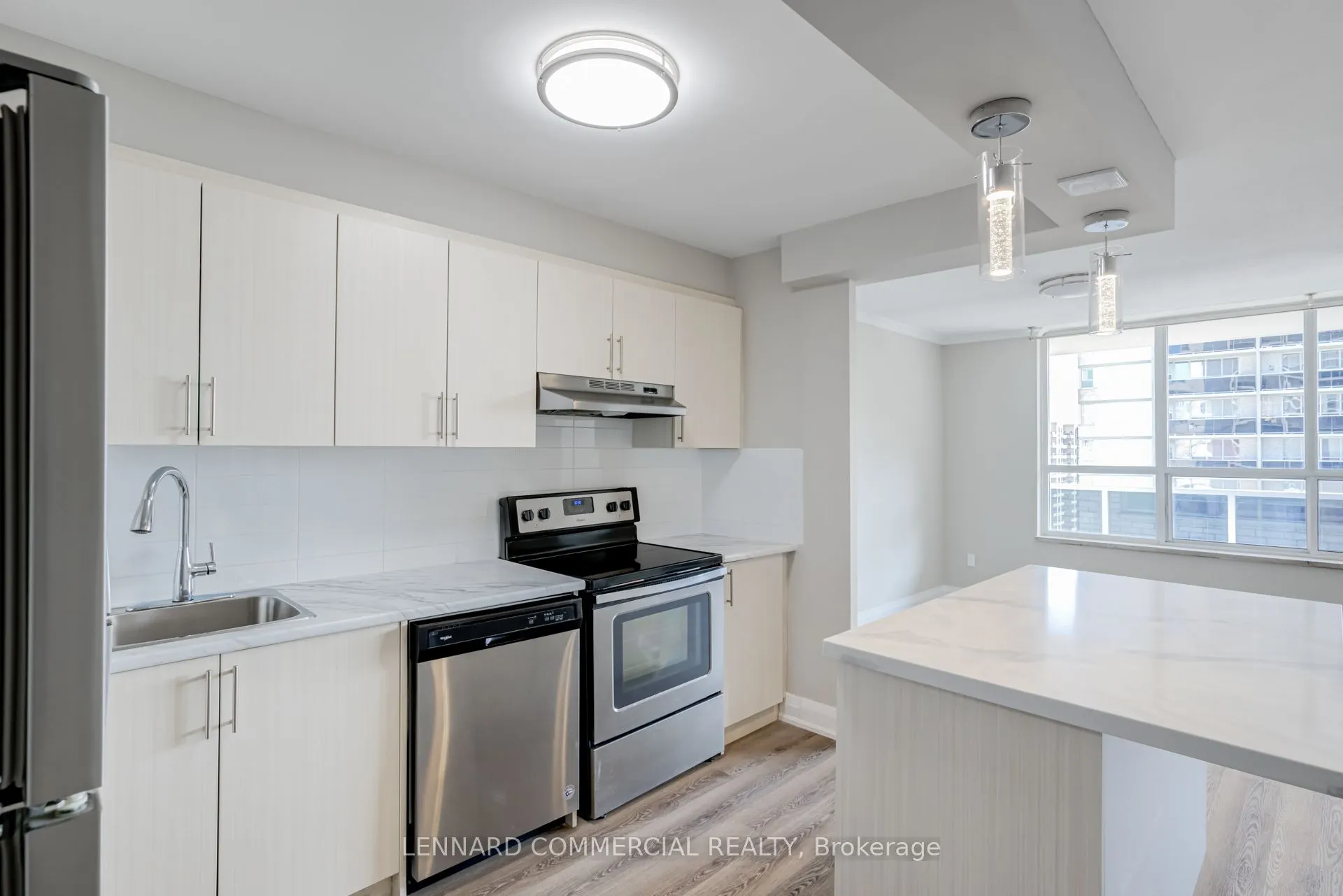 40 Pleasant Boulevard, #1606