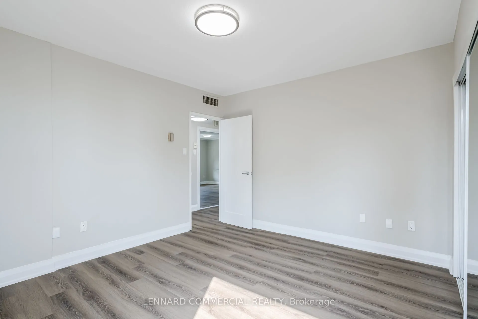 40 Pleasant Boulevard, #1606