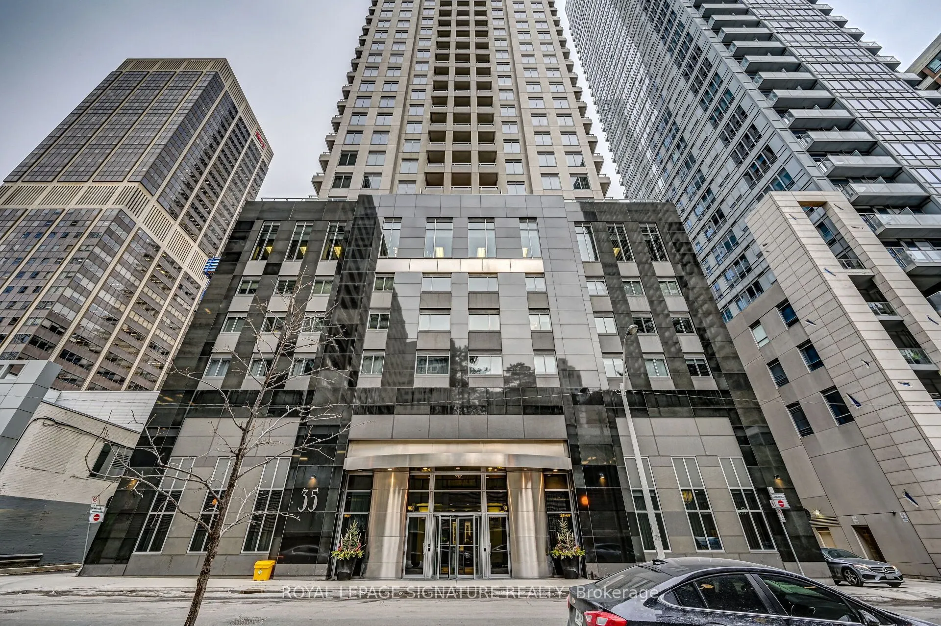 35 Balmuto Street, #1702