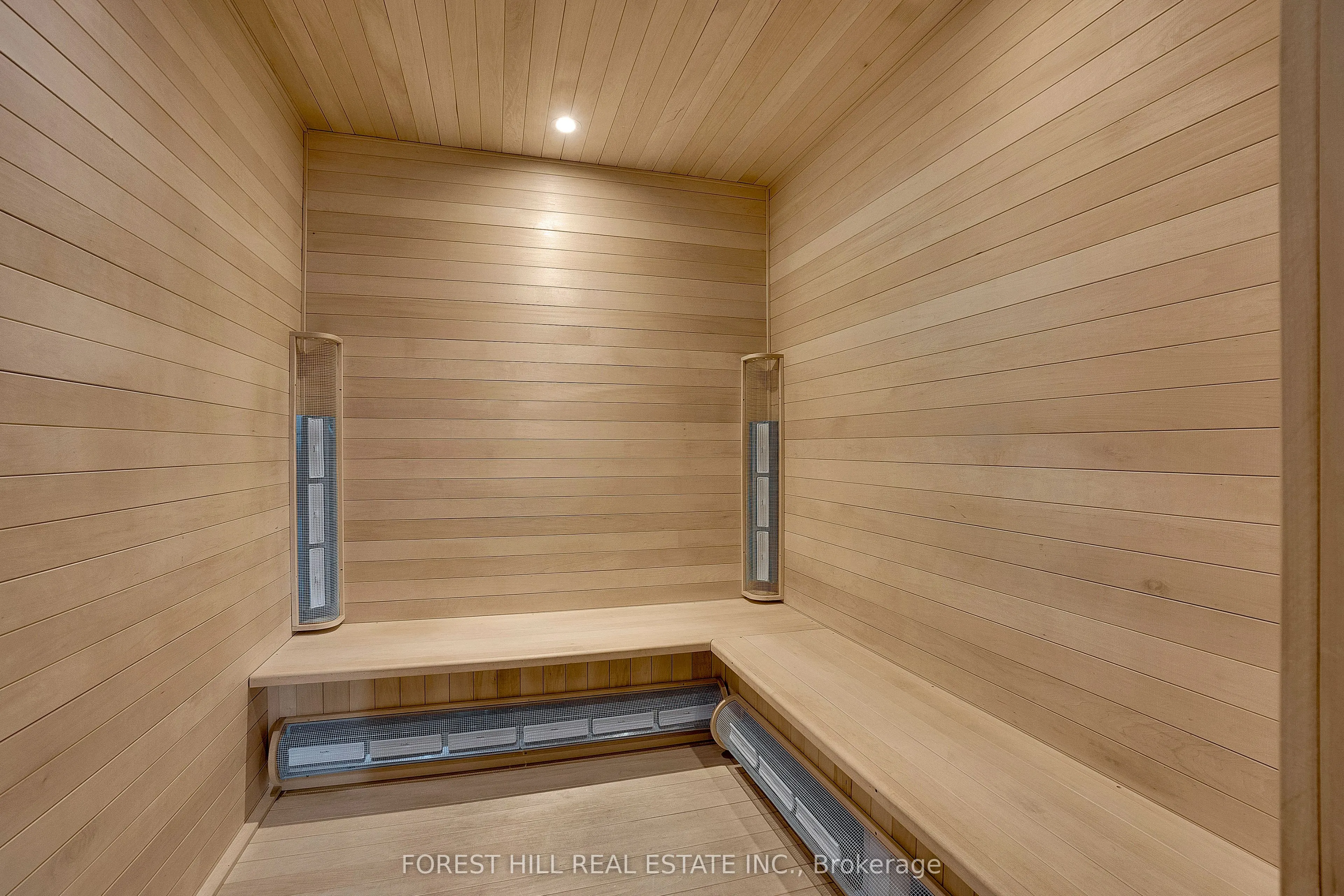 38 Avenue Road, #804