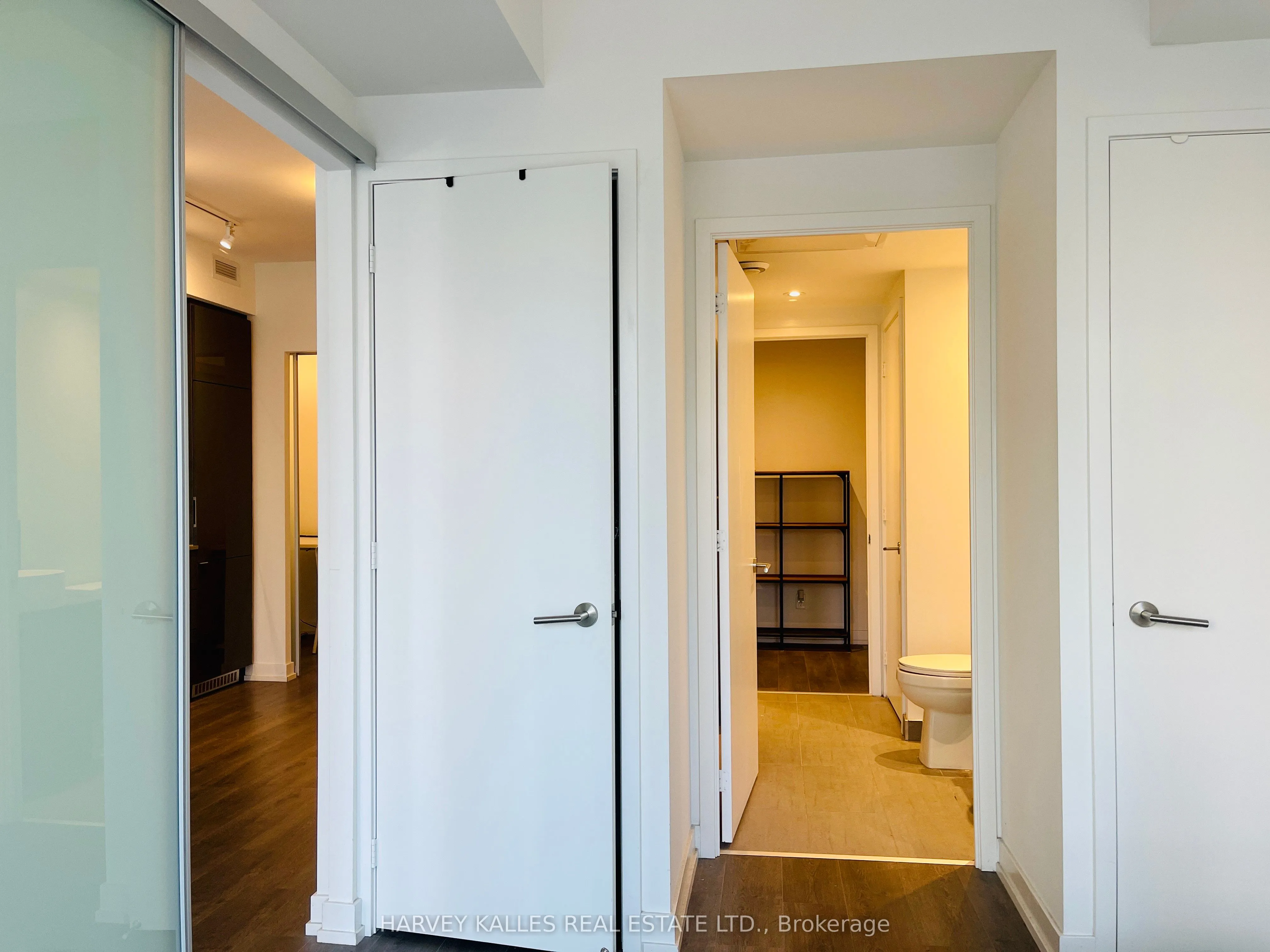 161 Roehampton Avenue, #307