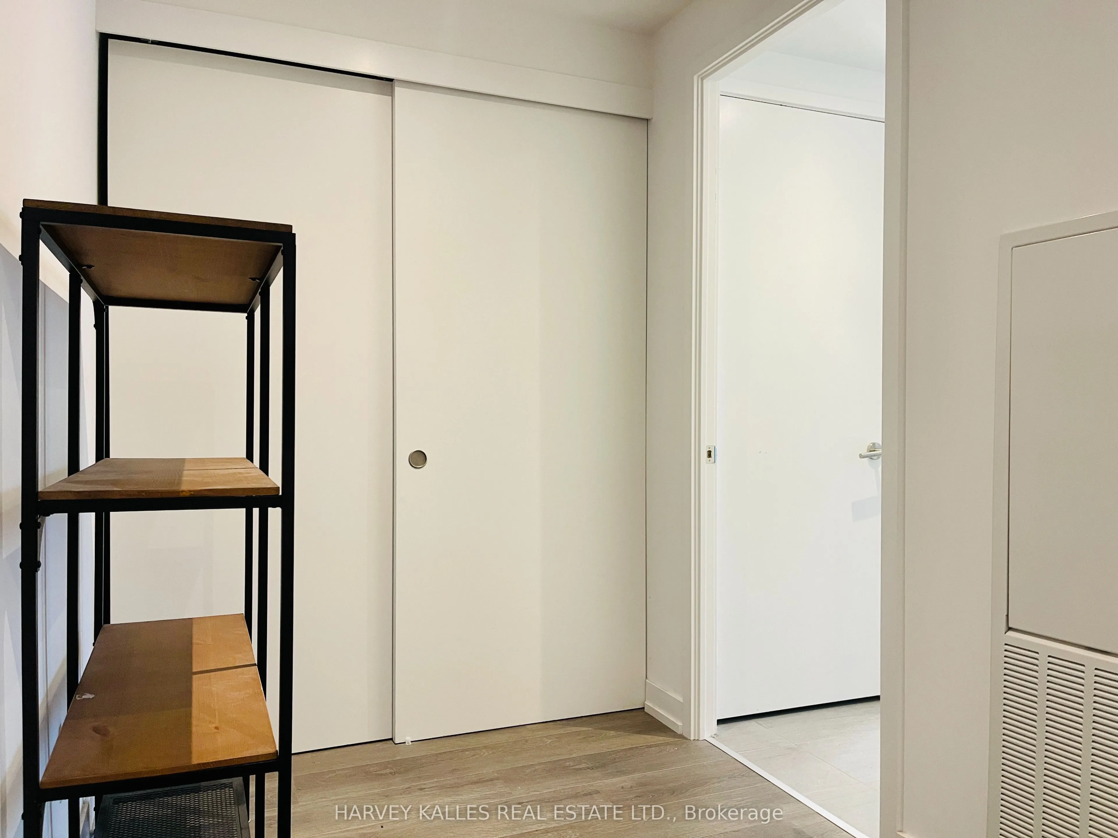 161 Roehampton Avenue, #307