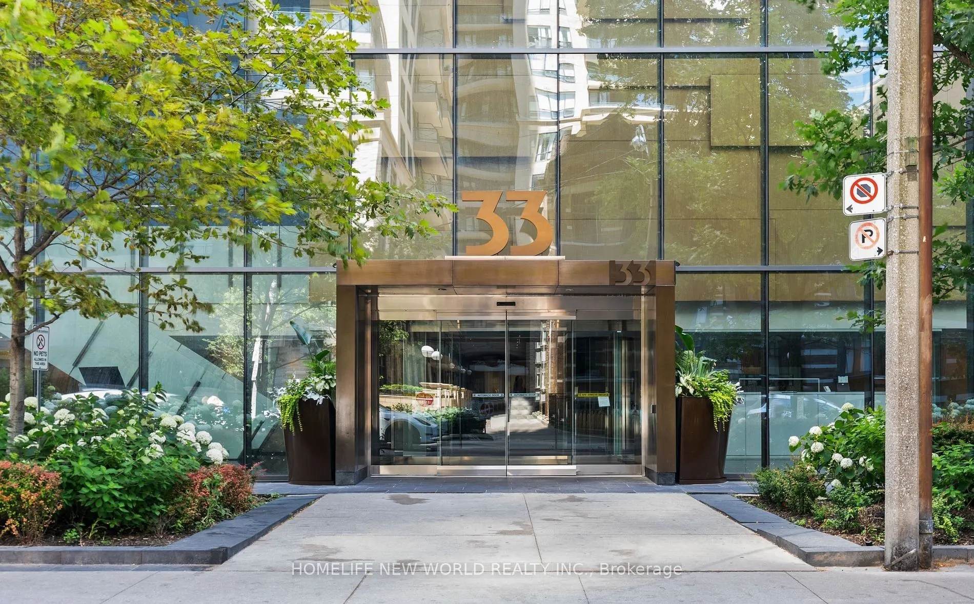 33 Charles Street E, #2109