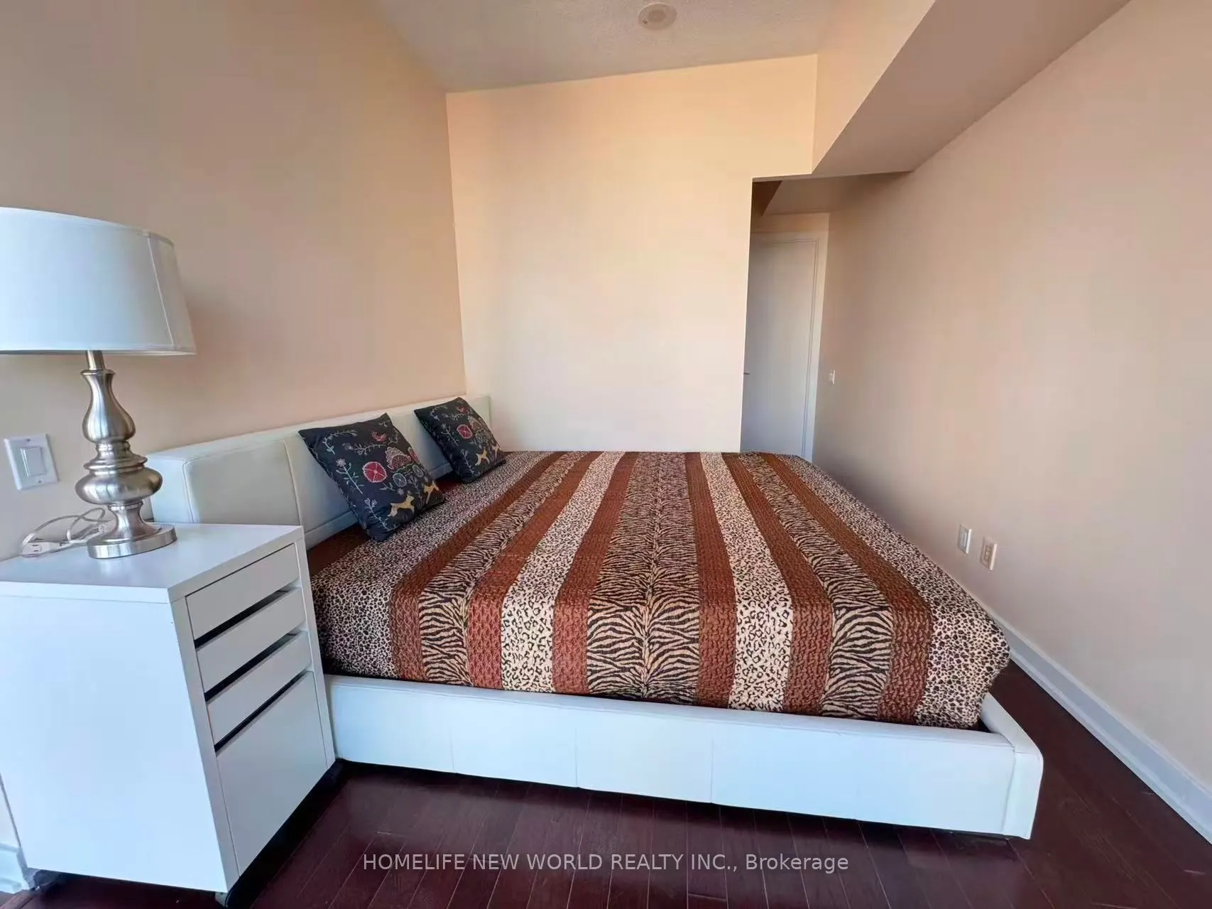 33 Charles Street E, #2109