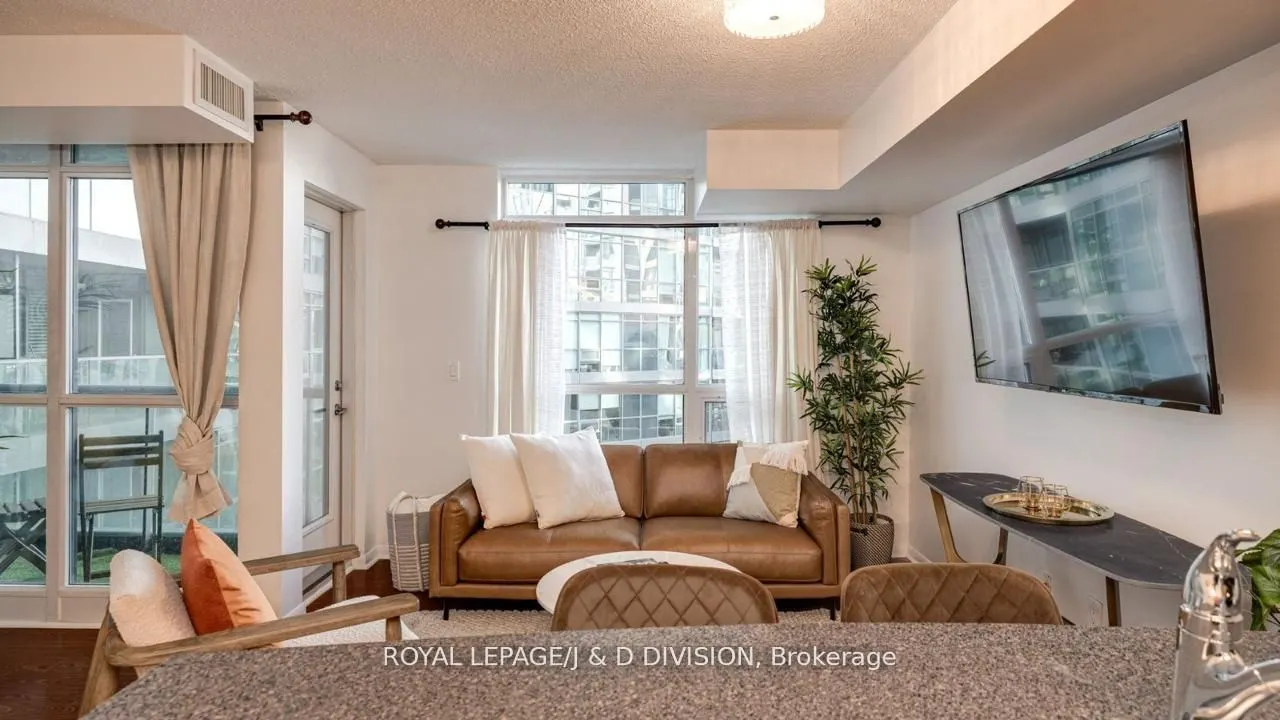 219 Fort York Boulevard, #615