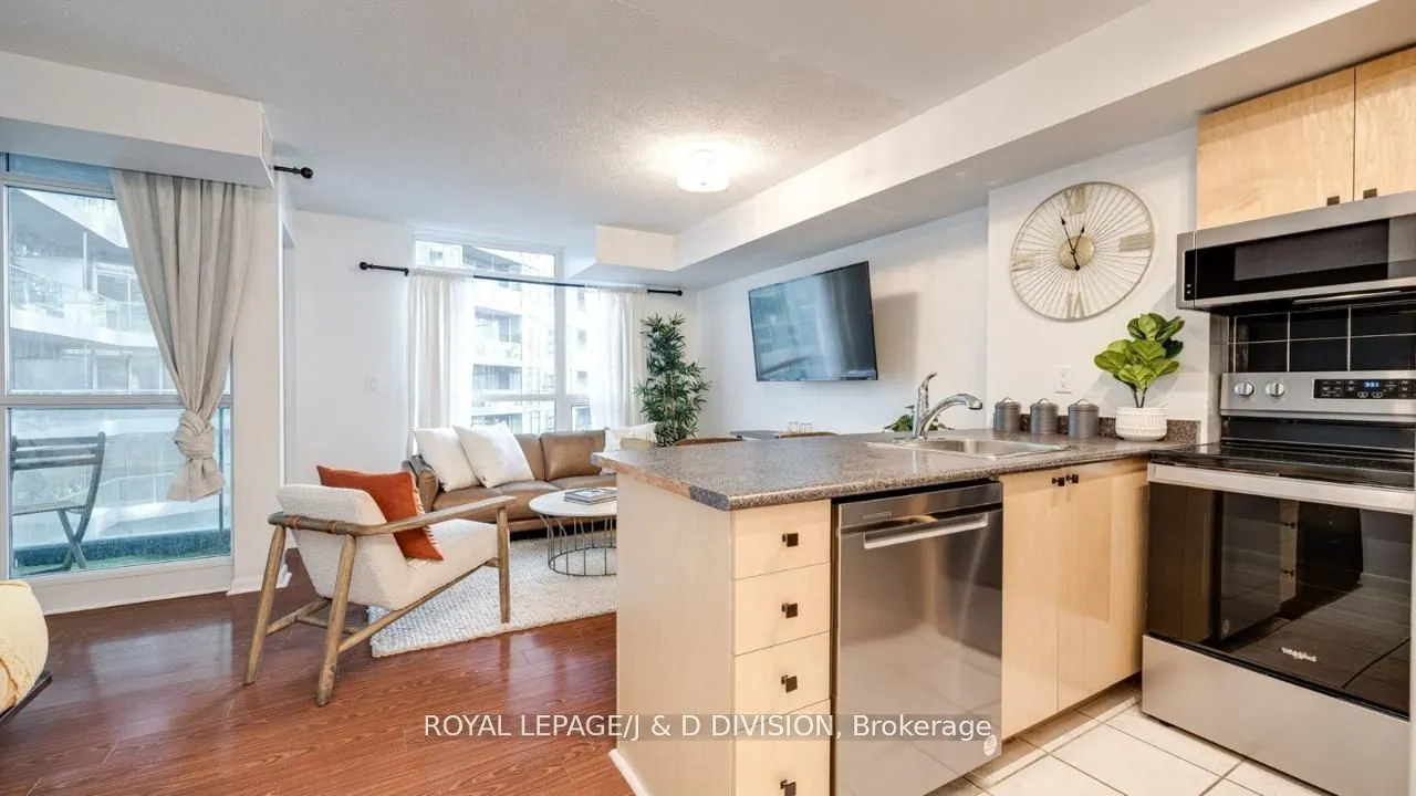 219 Fort York Boulevard, #615