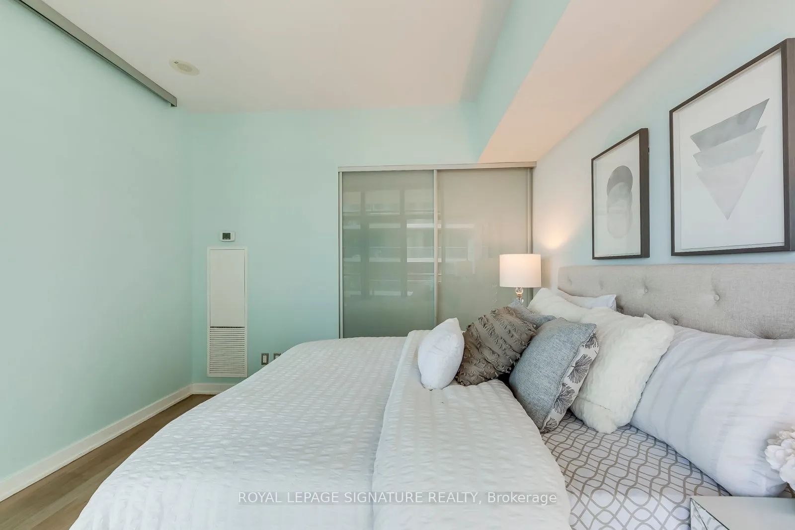 33 Charles Street E, #3001