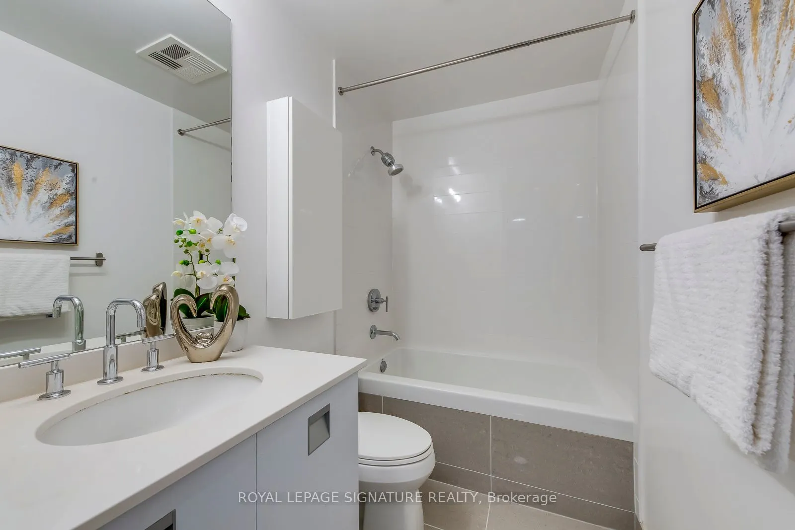 33 Charles Street E, #3001