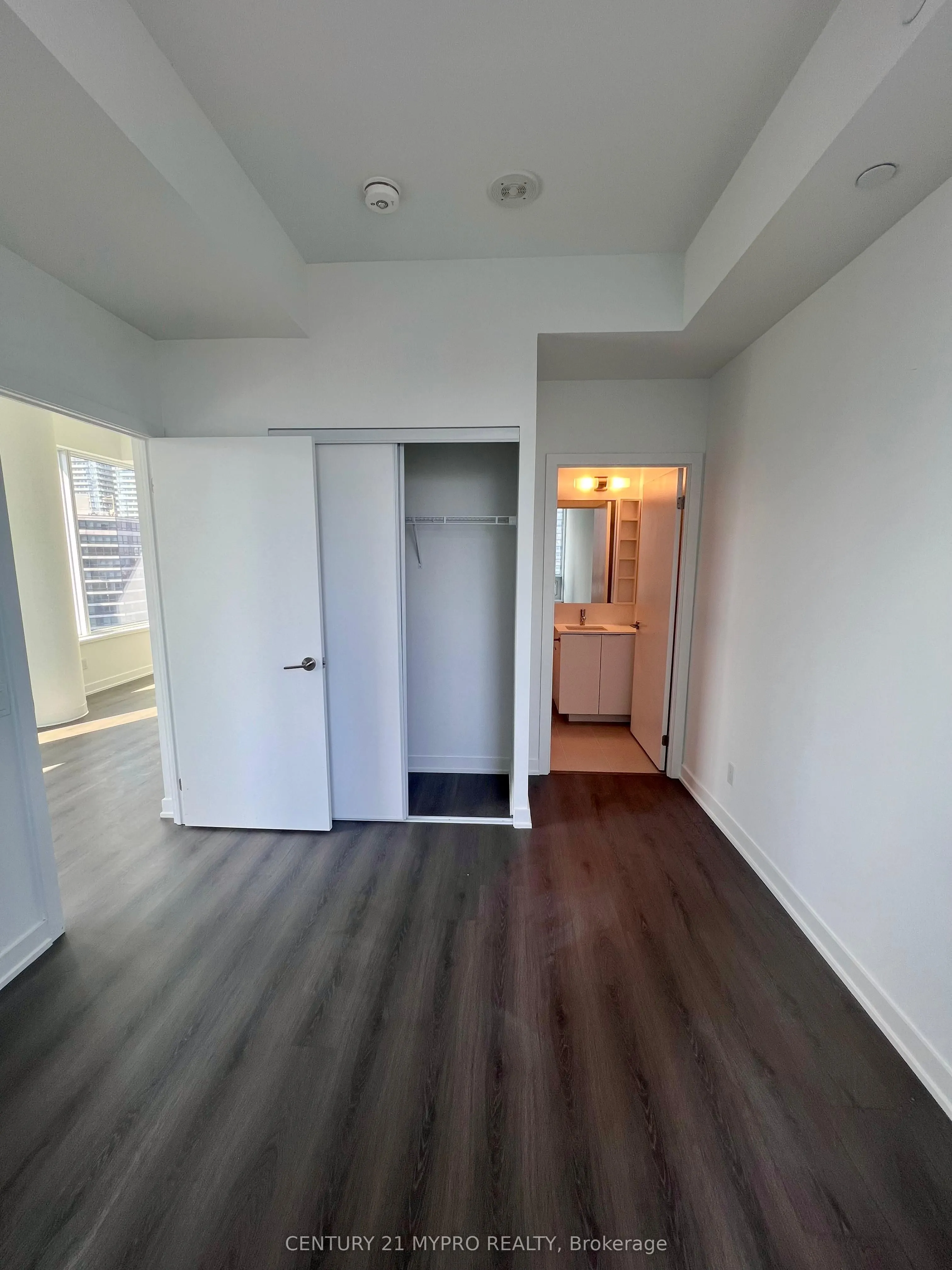 8 Wellesley Street W, #3616