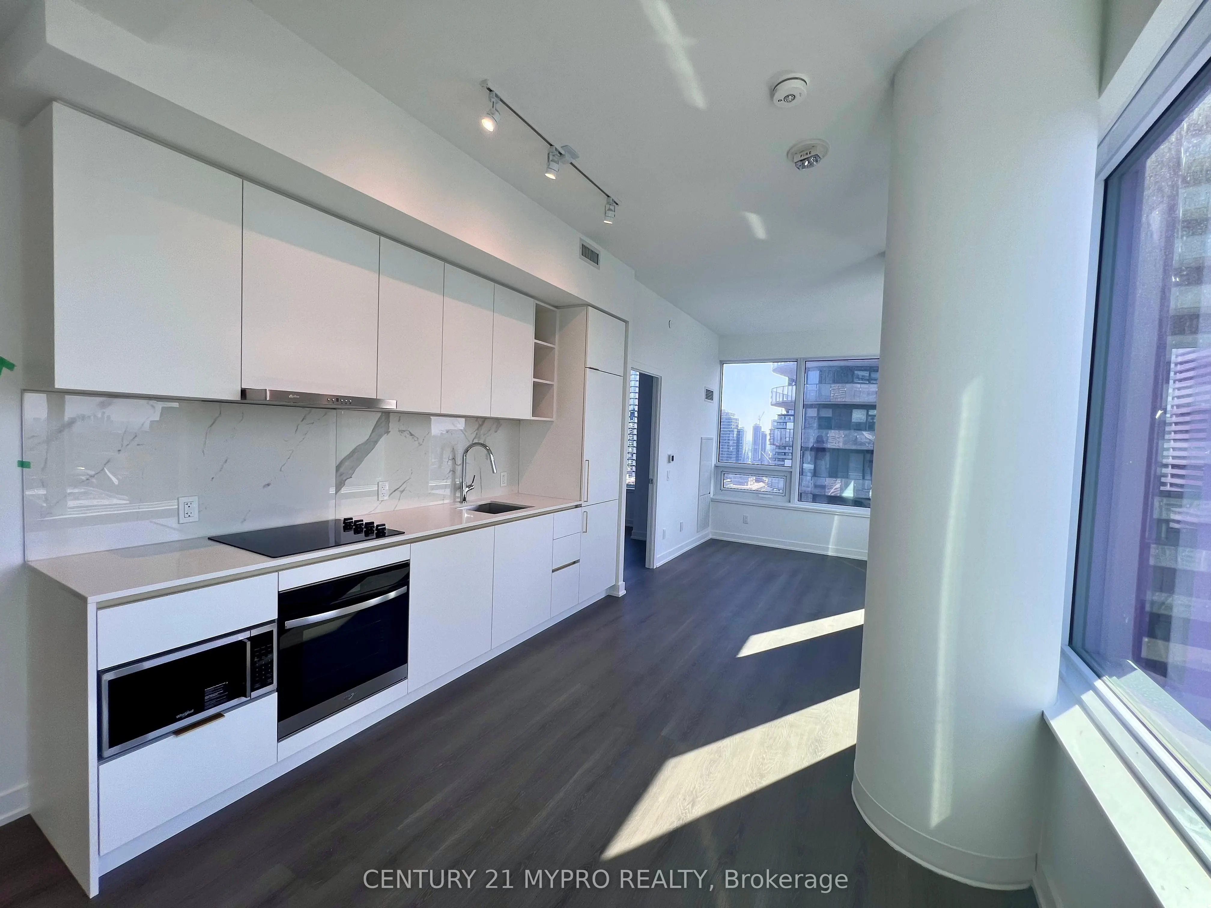 8 Wellesley Street W, #3616