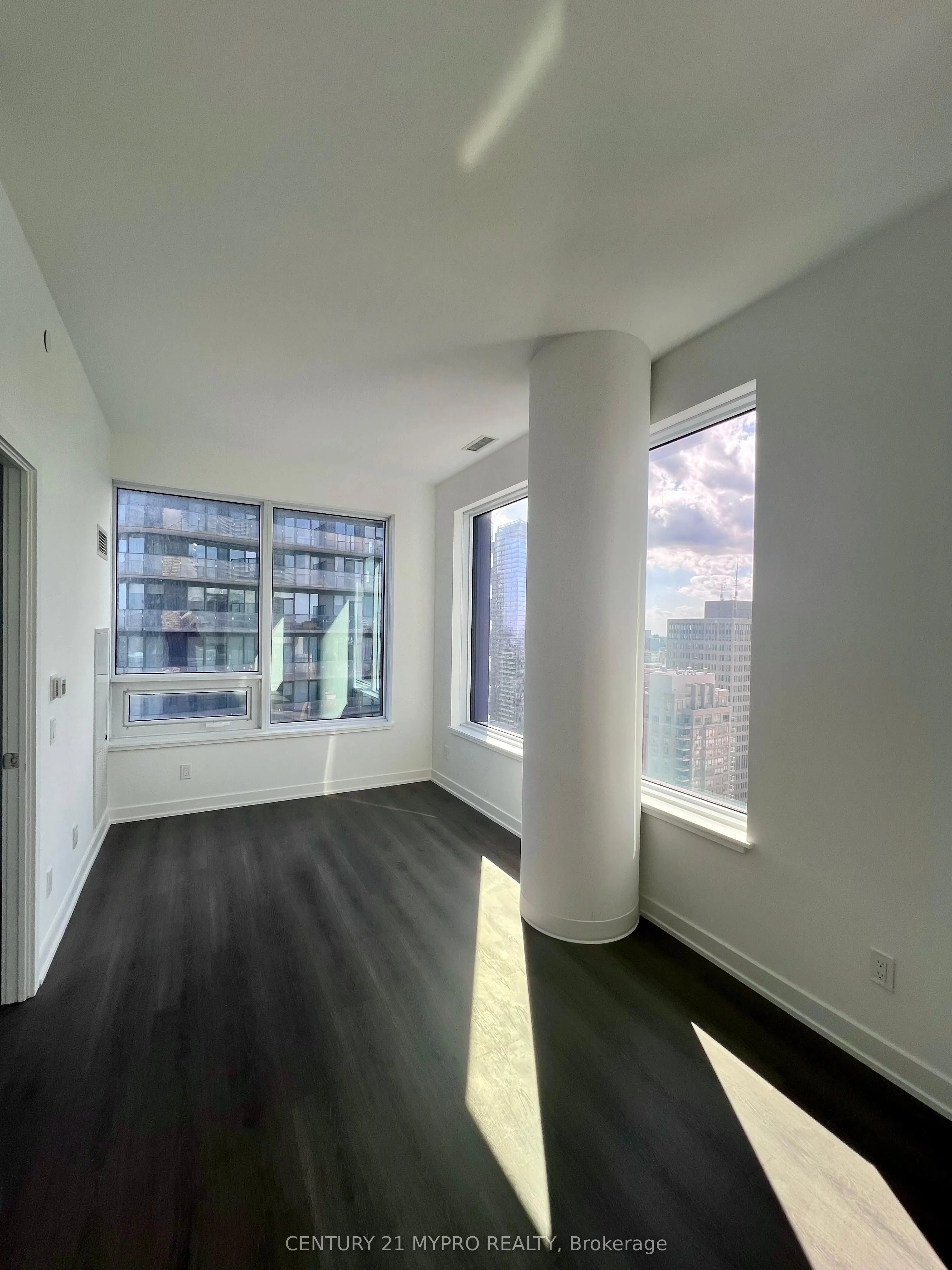 8 Wellesley Street W, #3616
