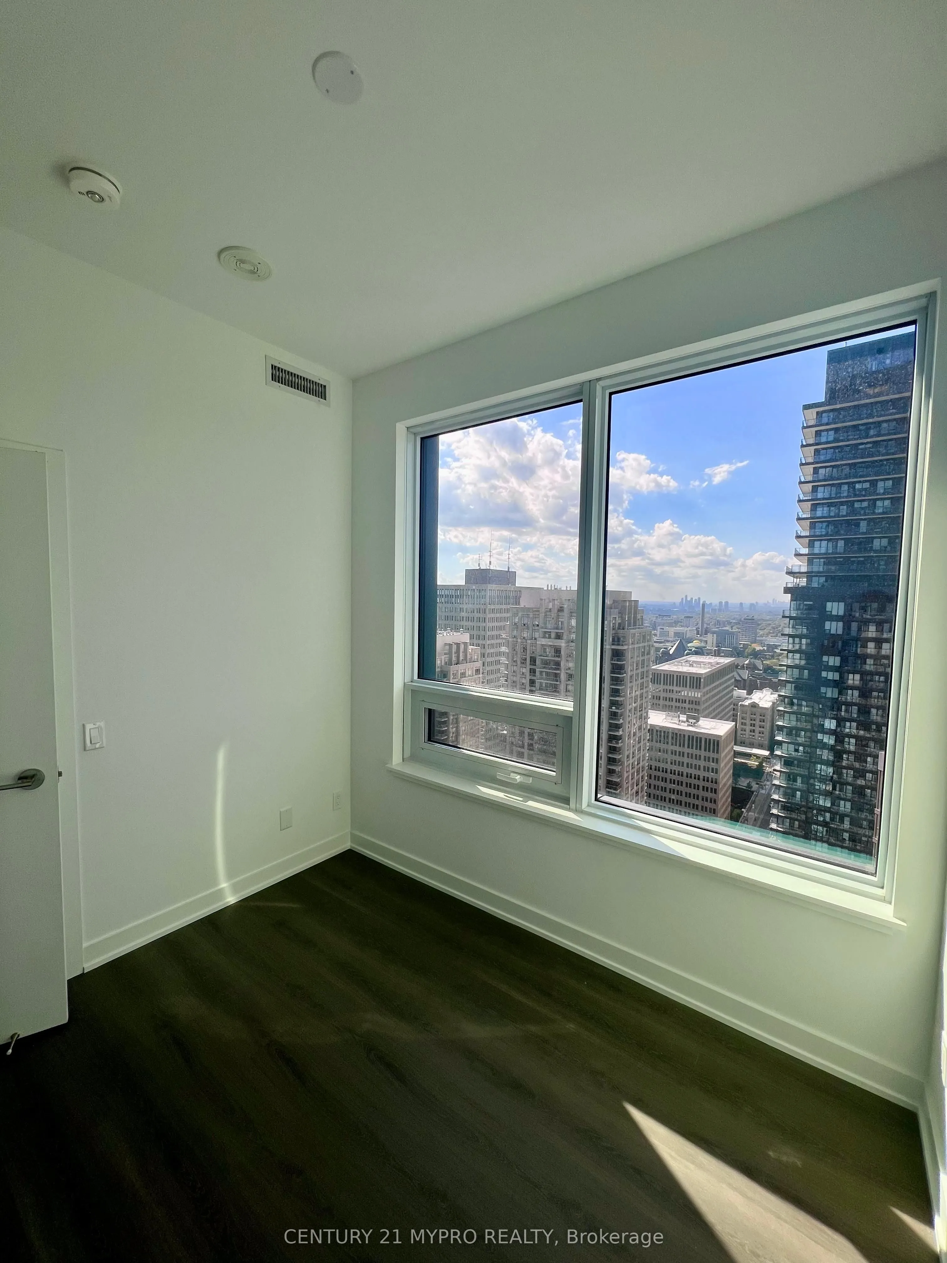 8 Wellesley Street W, #3616