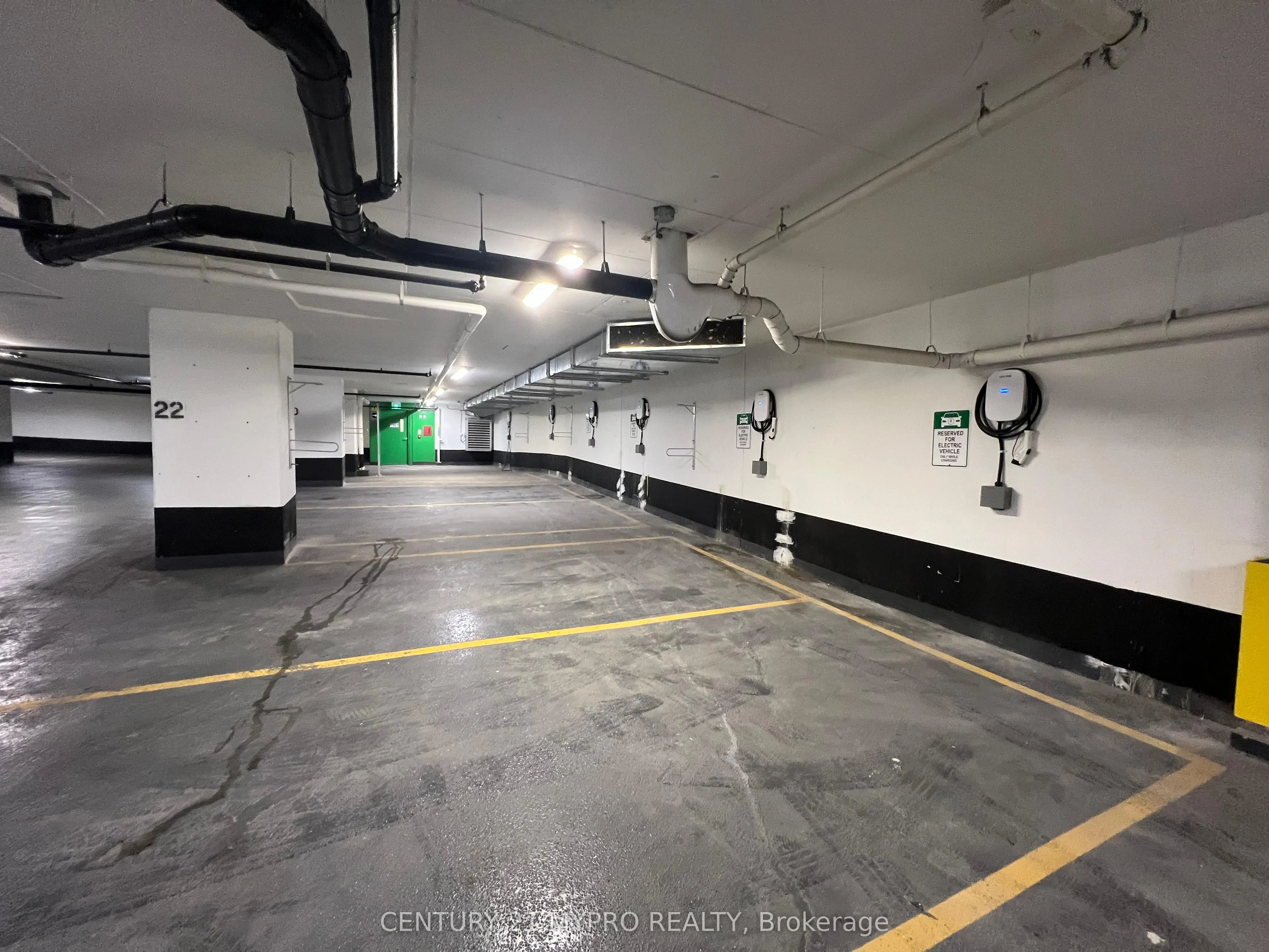 8 Wellesley Street W, #3616