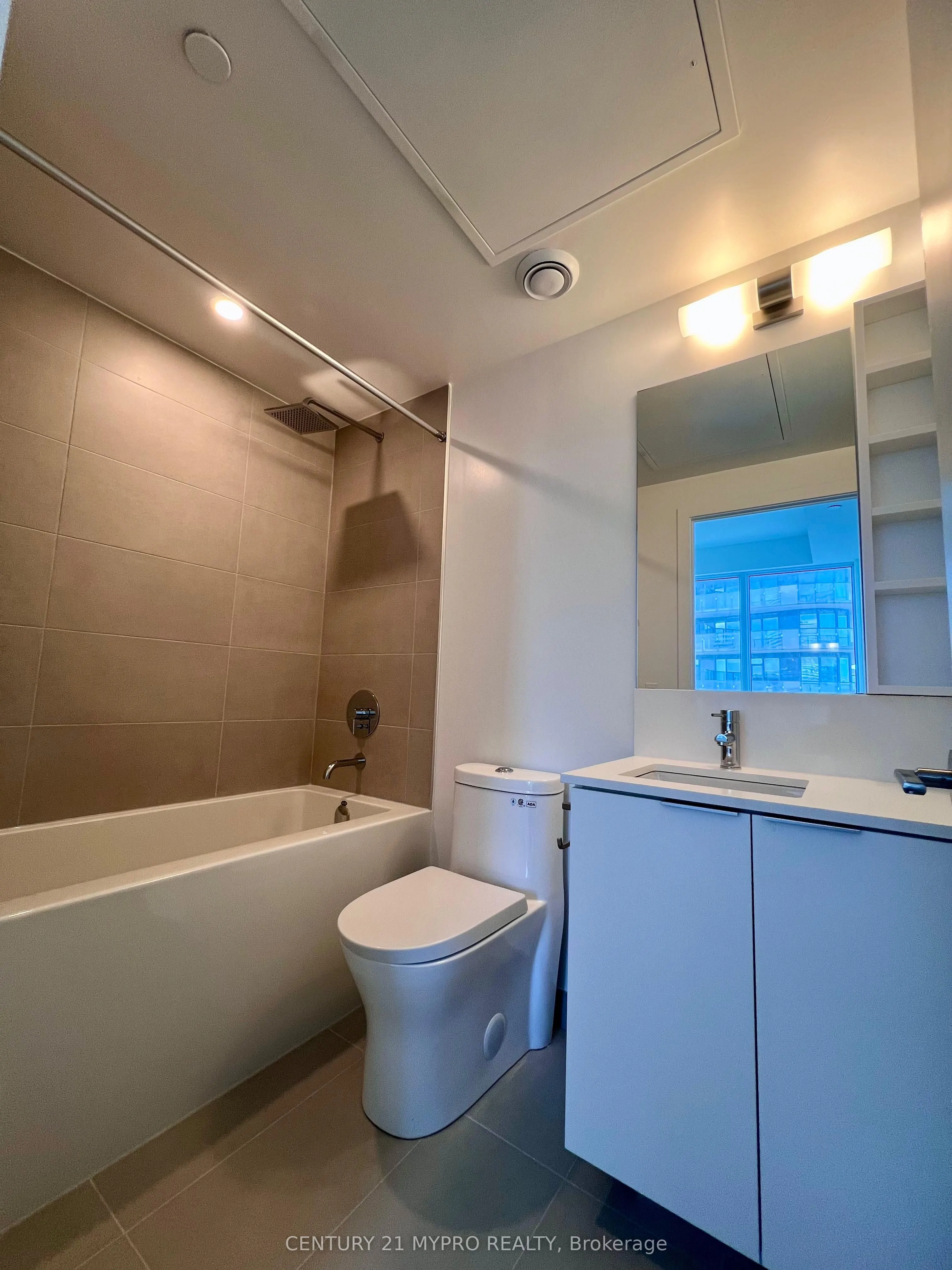 8 Wellesley Street W, #3616