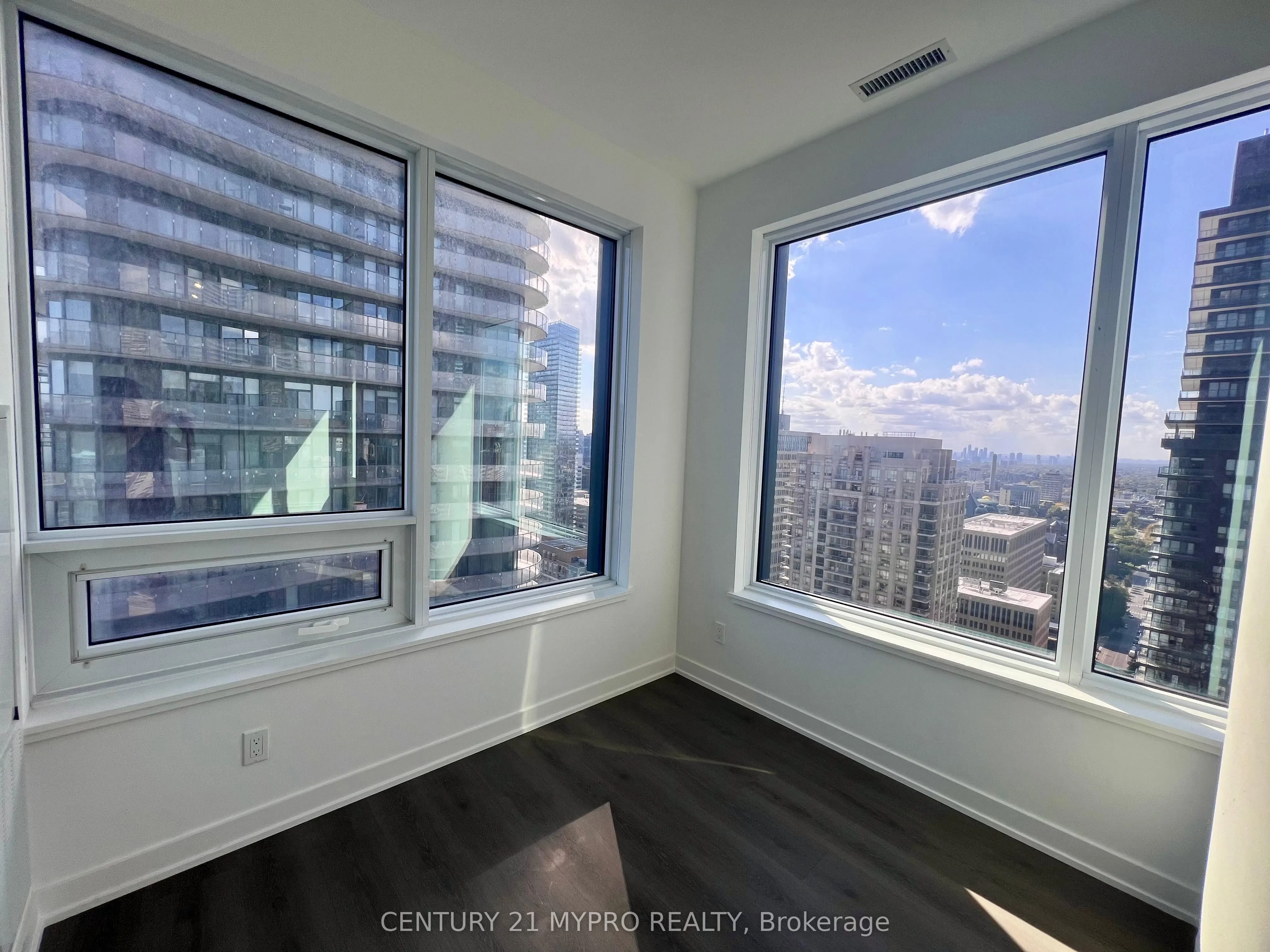 8 Wellesley Street W, #3616