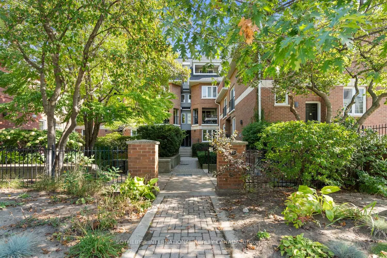 217 St. George Street, #6