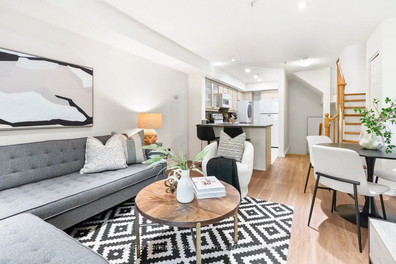 217 St. George Street, #6
