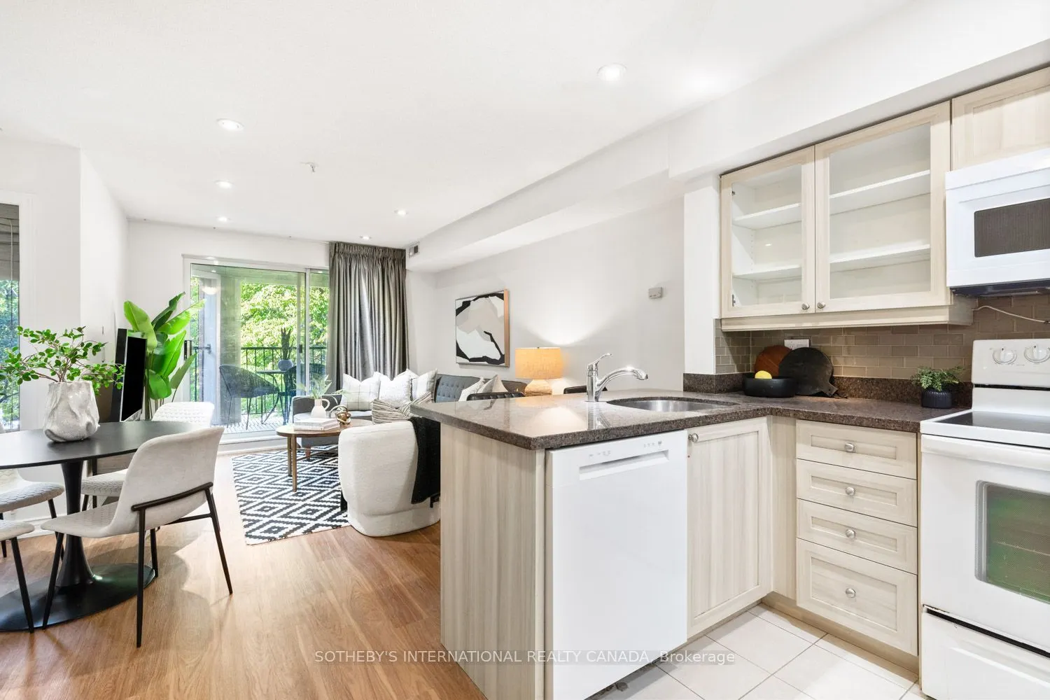 217 St. George Street, #6