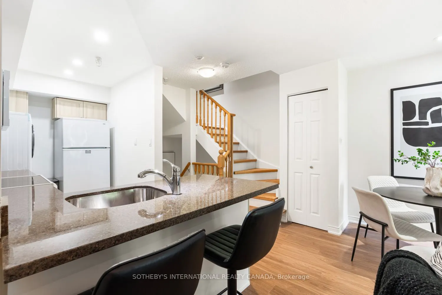 217 St. George Street, #6
