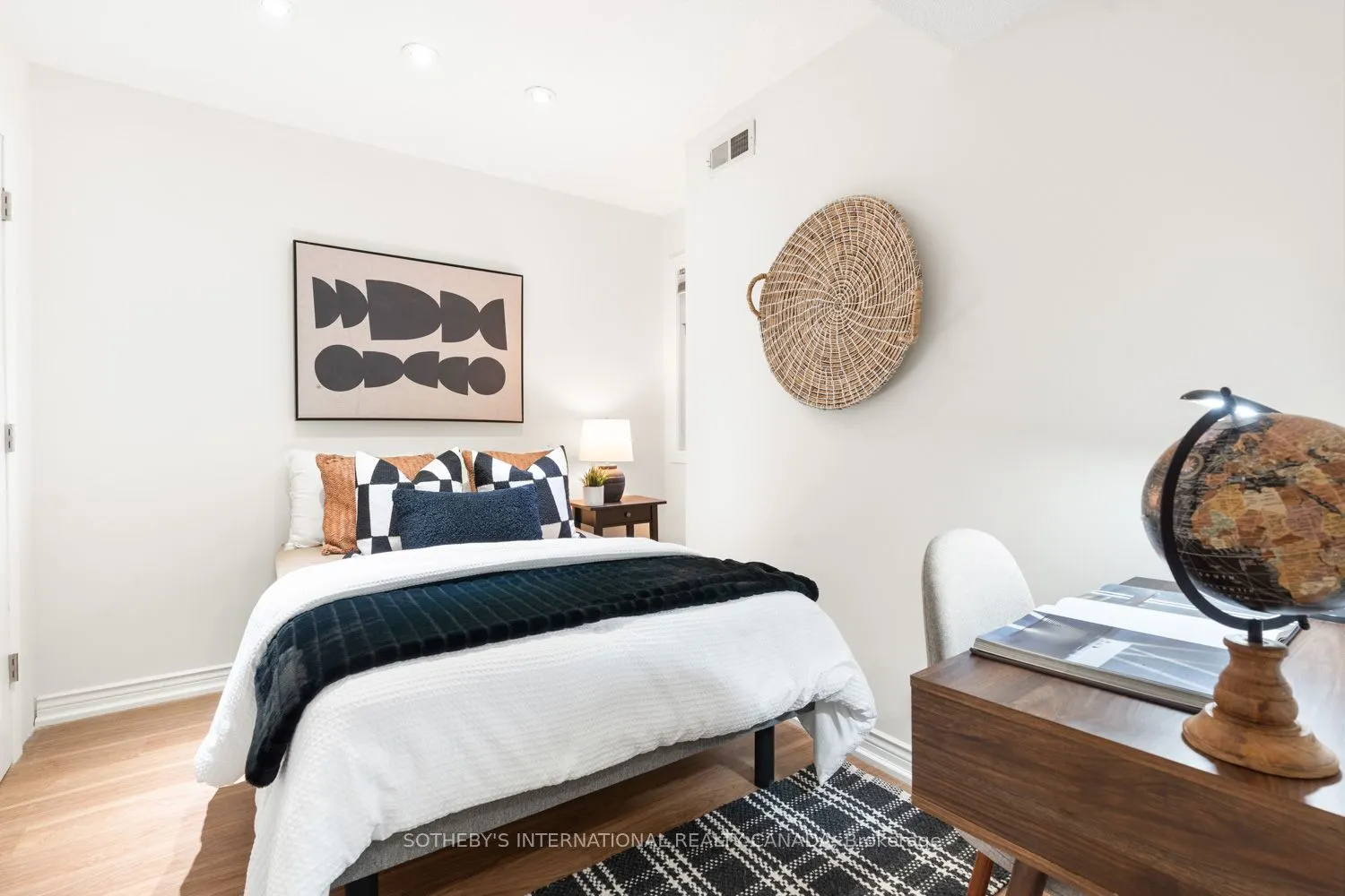 217 St. George Street, #6