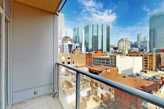 21 Nelson Street, #731