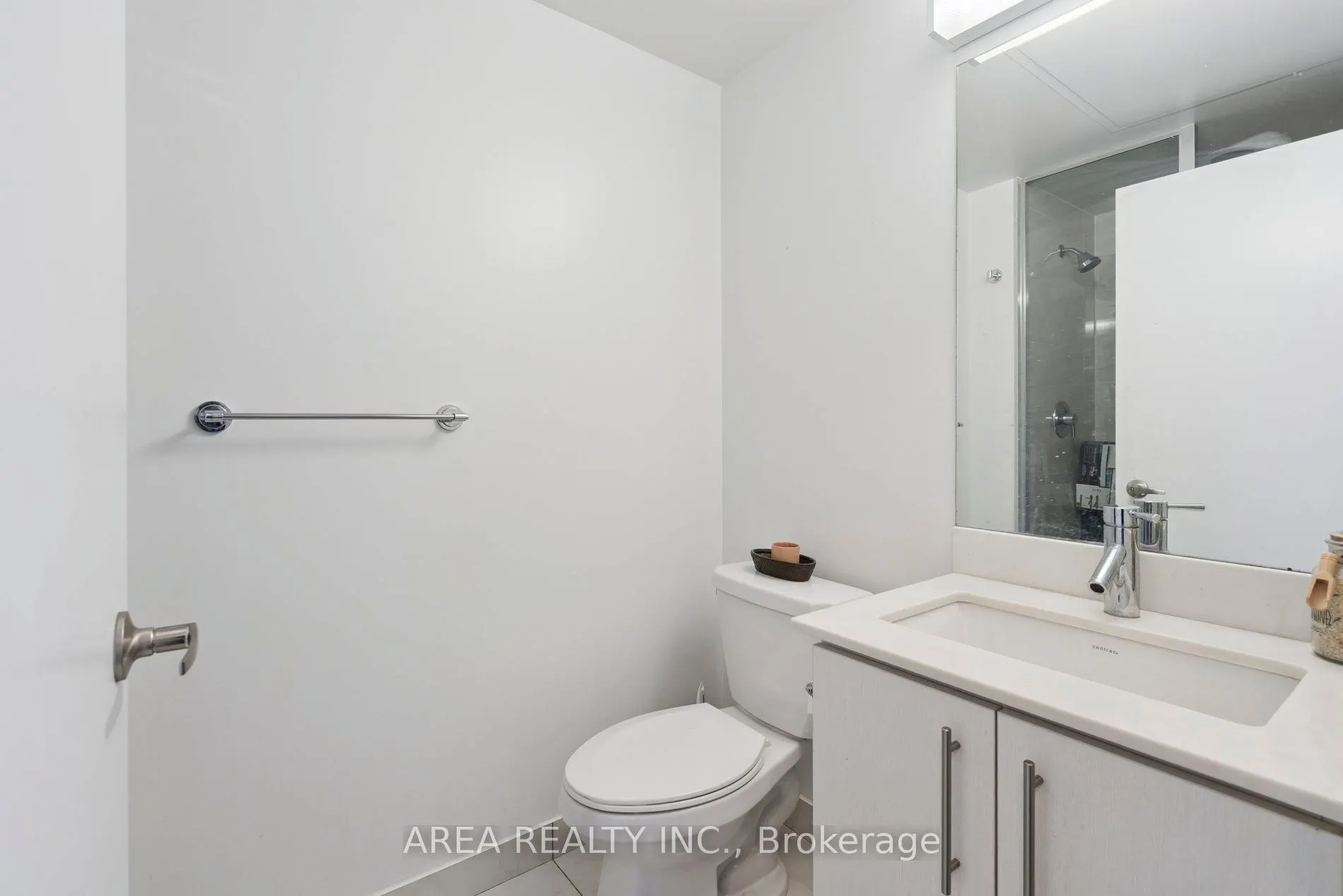 58 Orchard View Boulevard, #1910