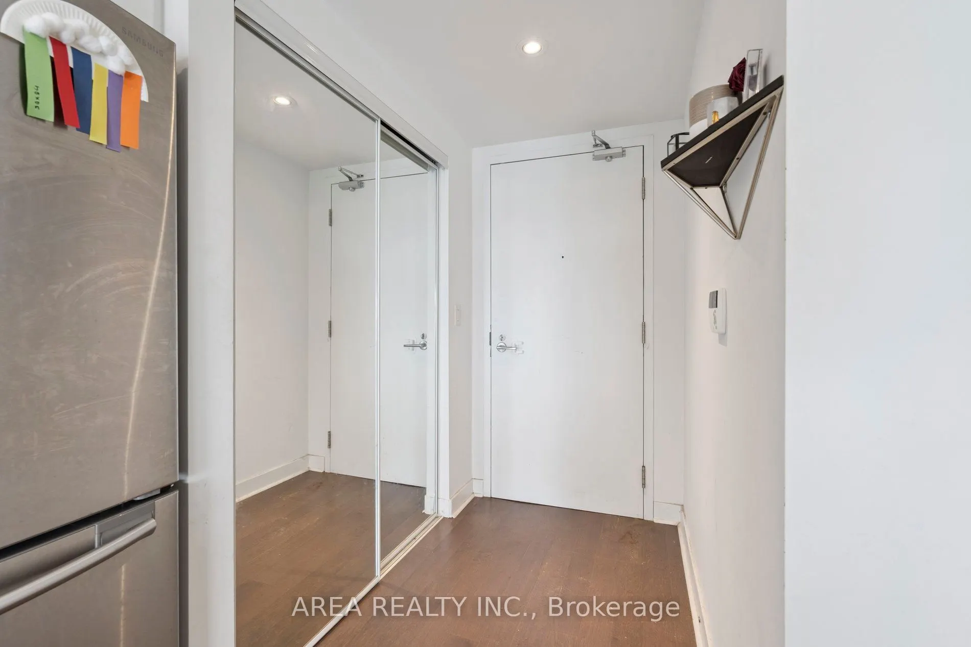 58 Orchard View Boulevard, #1910