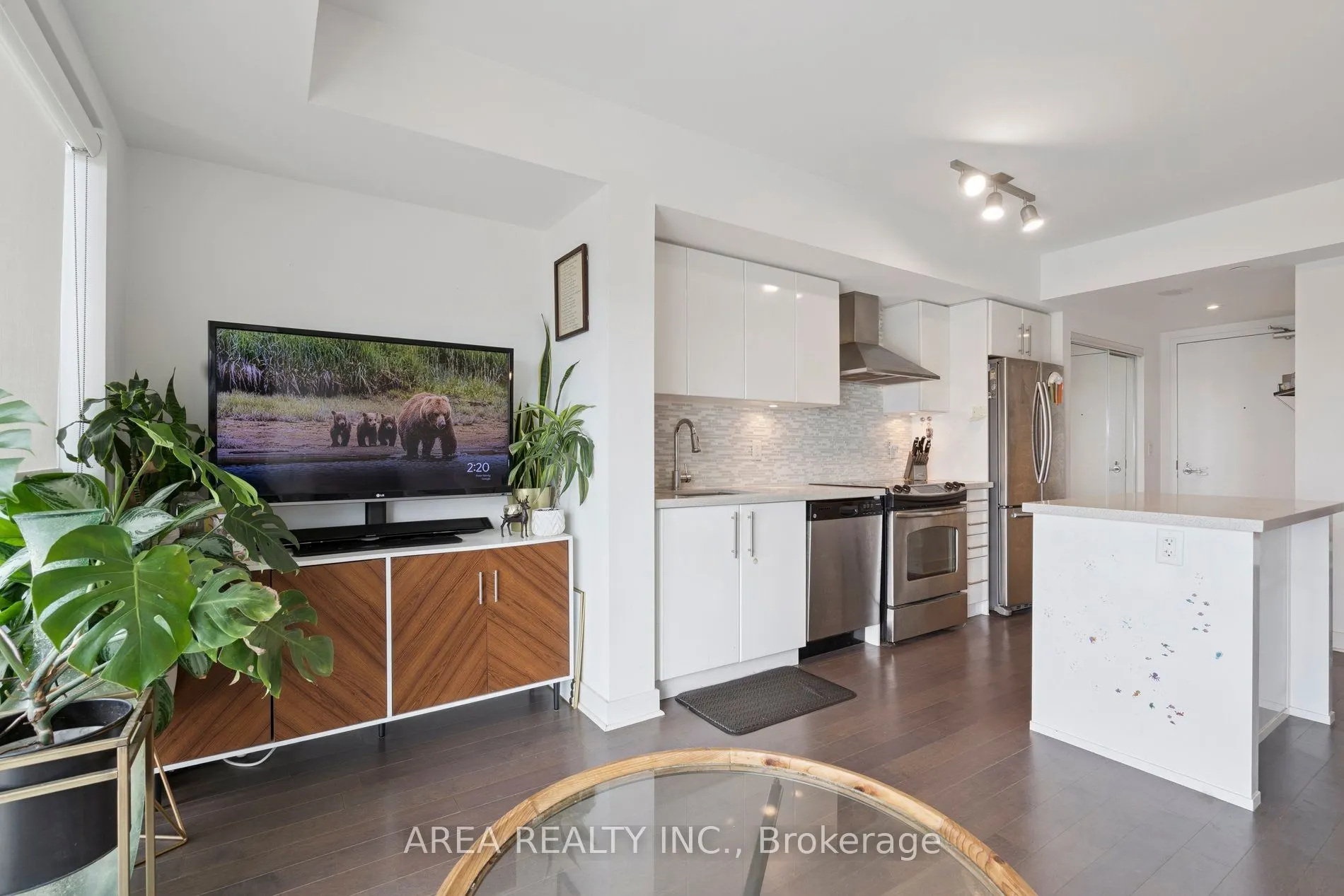 58 Orchard View Boulevard, #1910