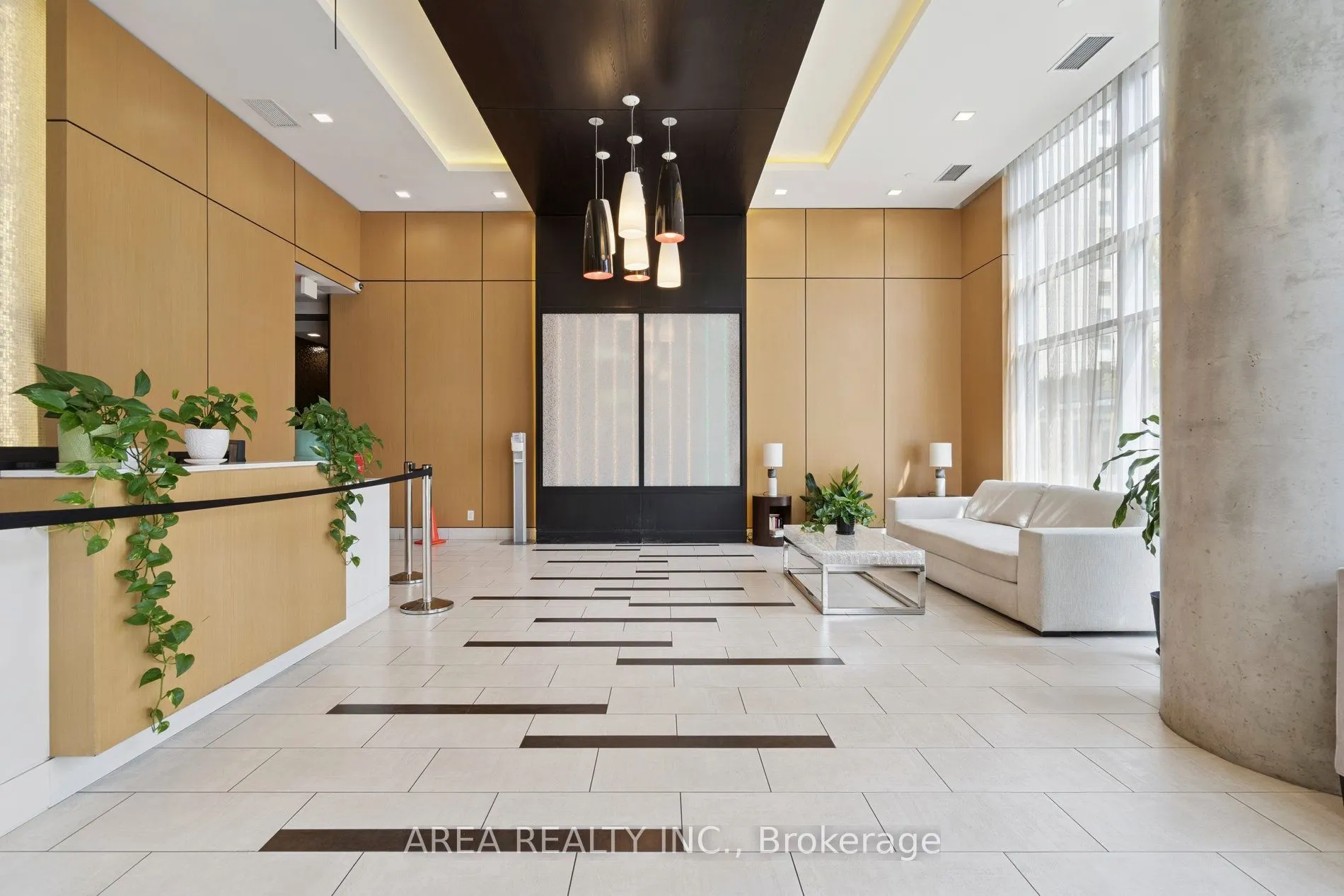 58 Orchard View Boulevard, #1910