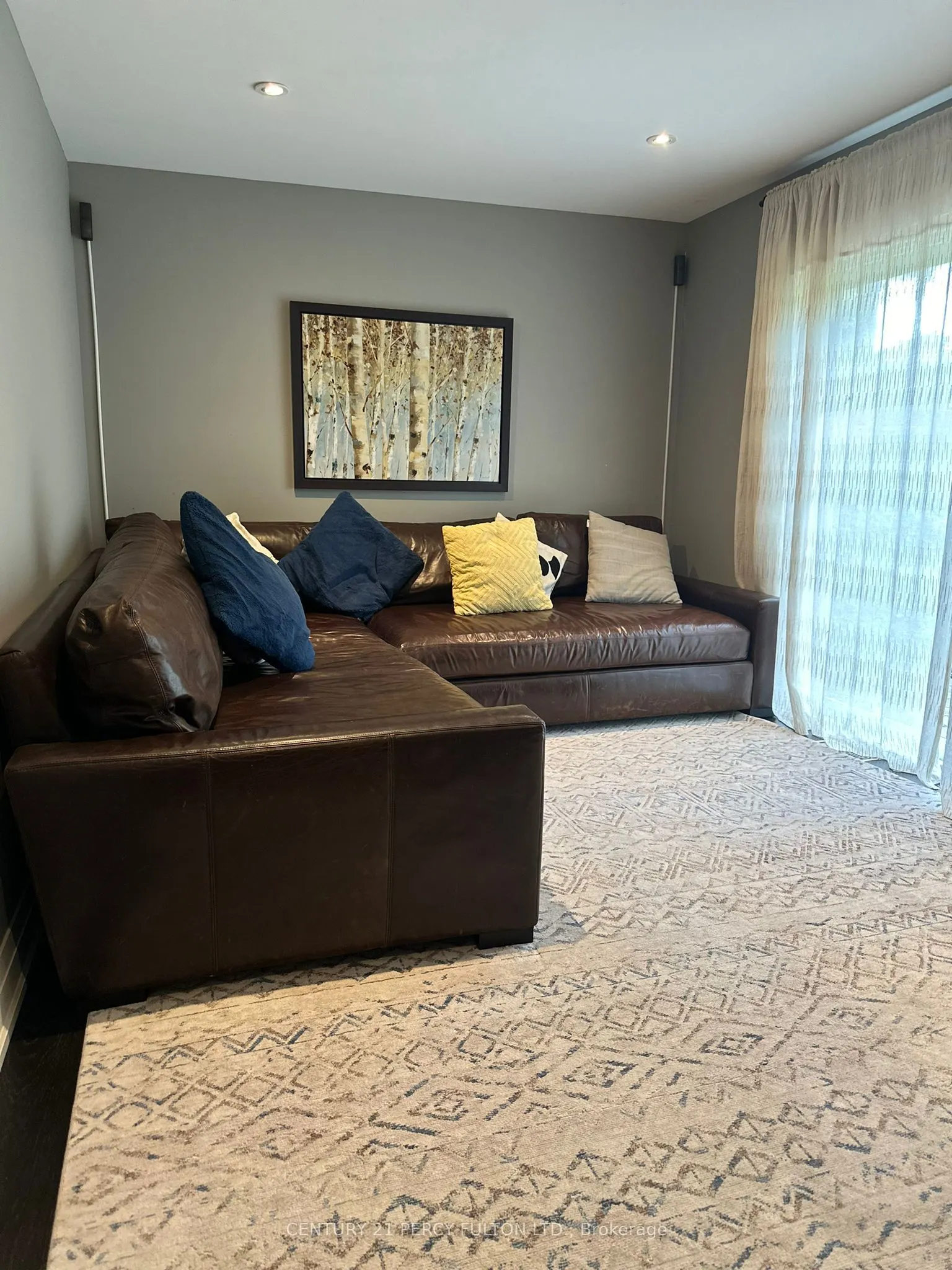 26 Aldenham Crescent