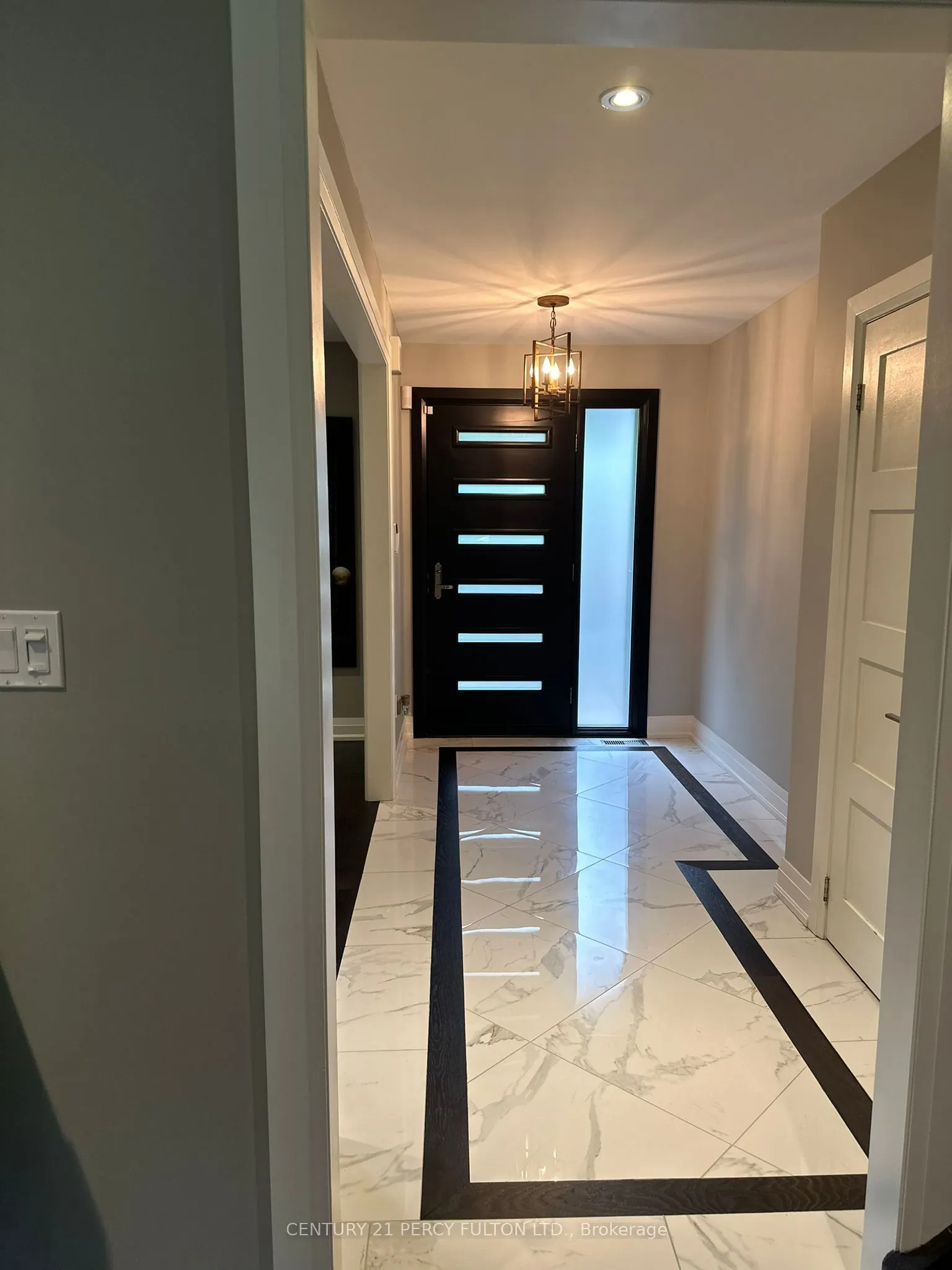 26 Aldenham Crescent