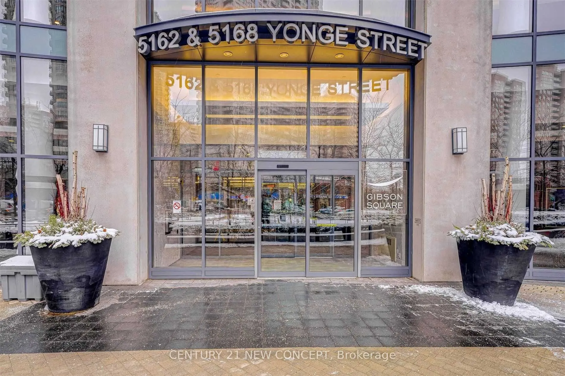 5168 Yonge Street W, #1811