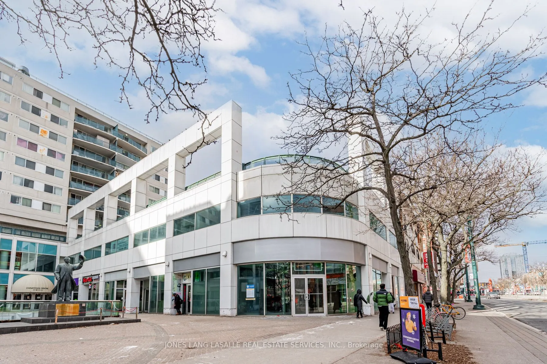 222 Spadina Avenue