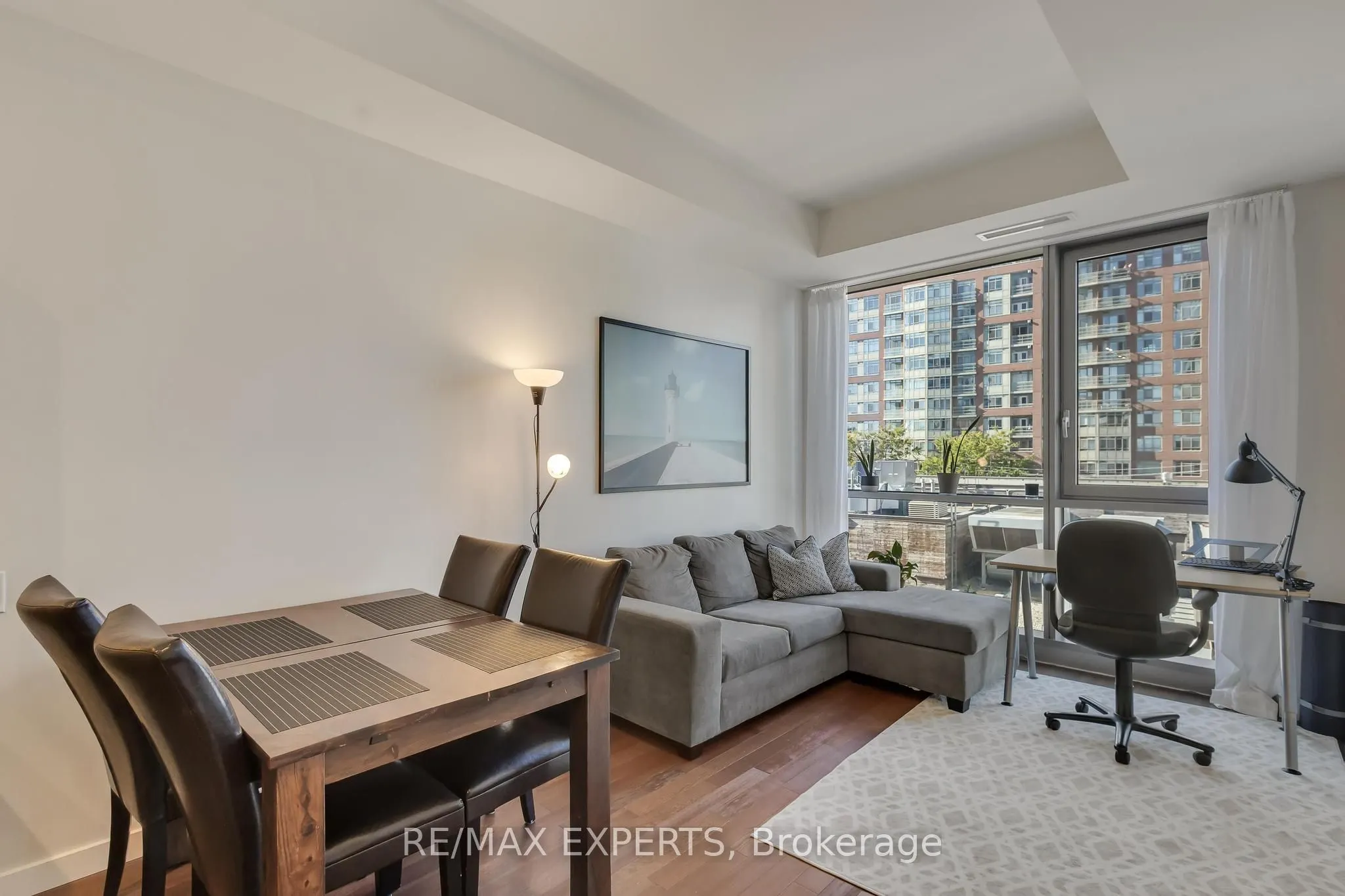 390 Cherry Street, #302