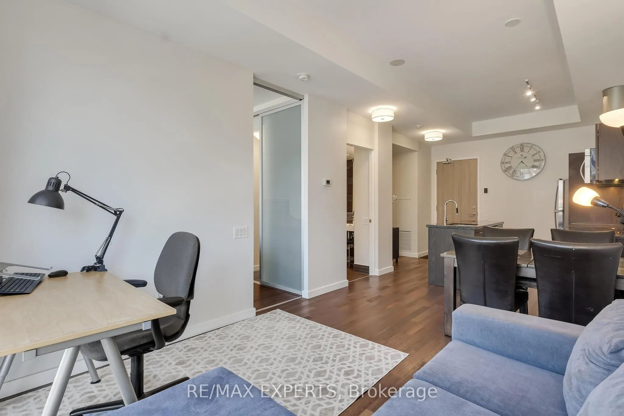 390 Cherry Street, #302