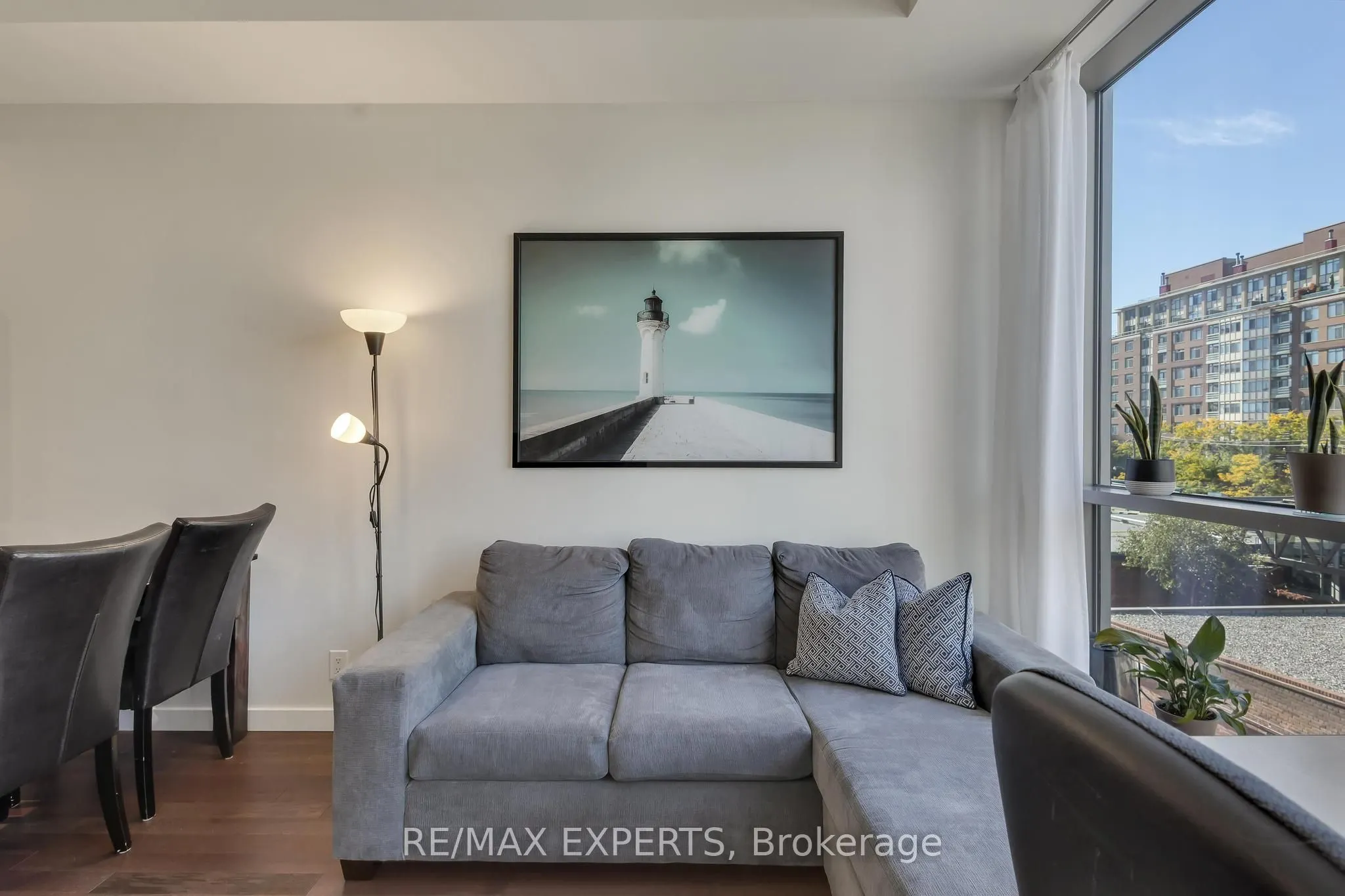 390 Cherry Street, #302