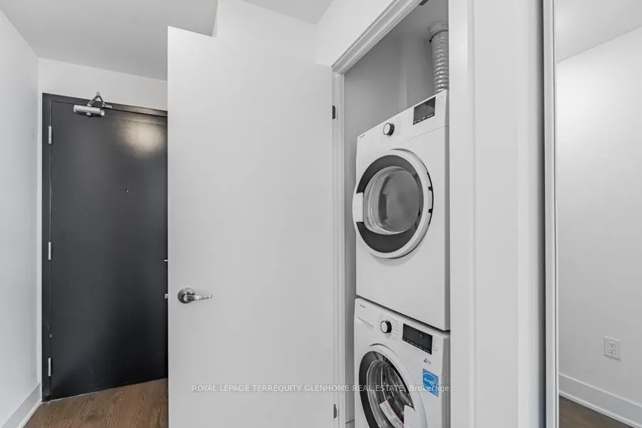 955 Bay Street, #3106