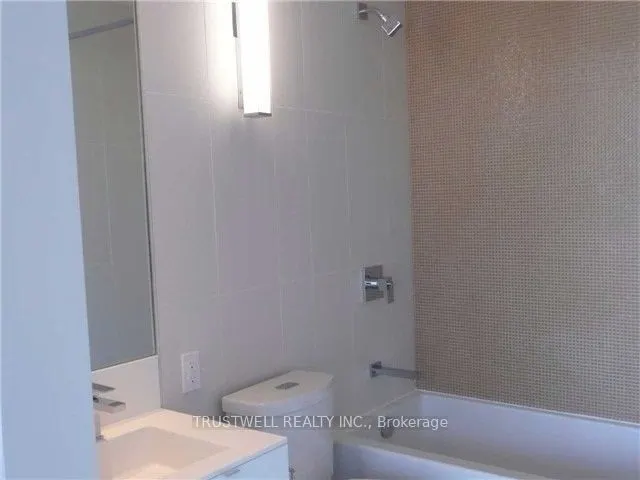 125 Peter Street, #1702