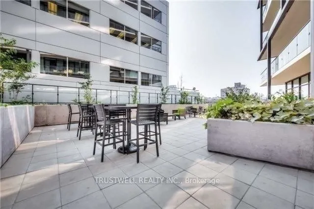 125 Peter Street, #1702