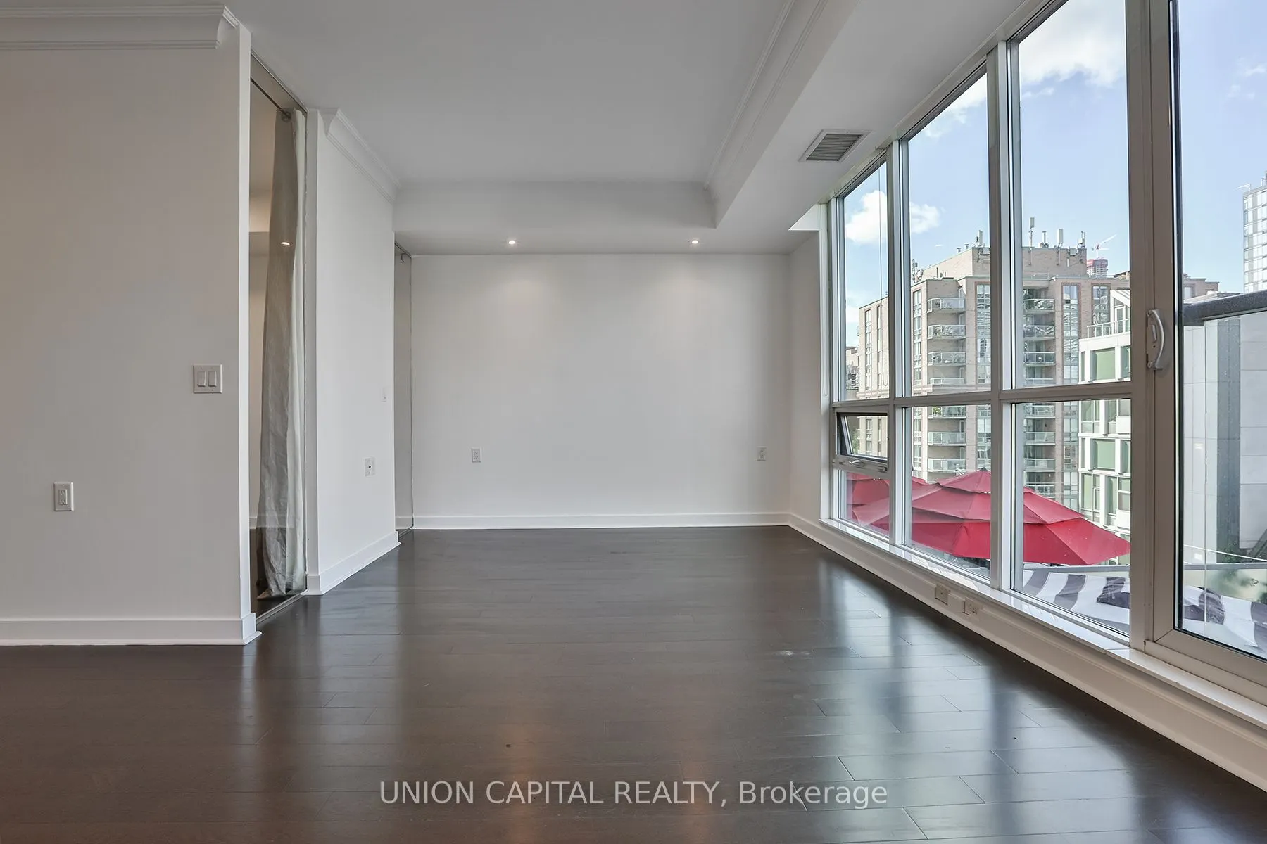 320 Richmond Street E, #610
