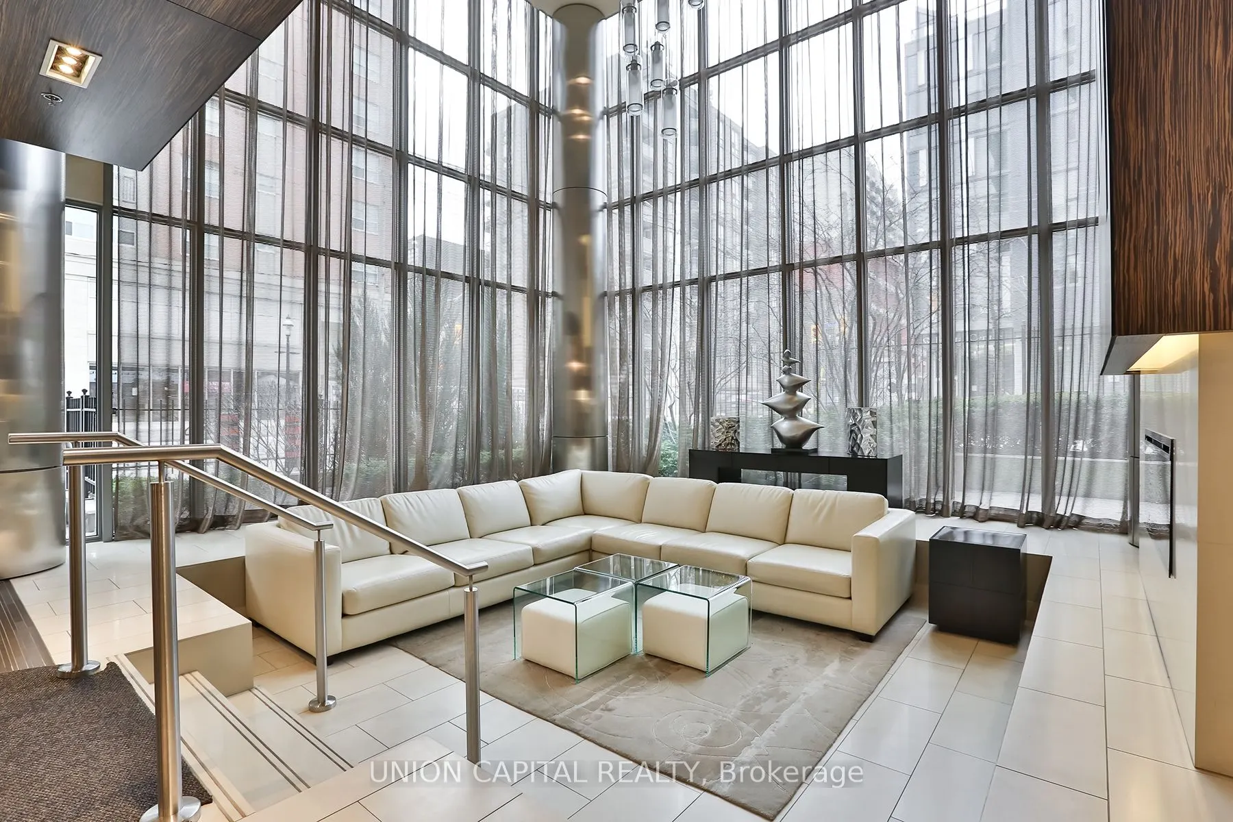 320 Richmond Street E, #610