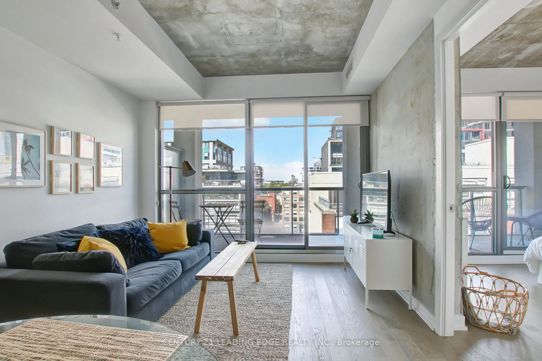 39 Brant Street, #908