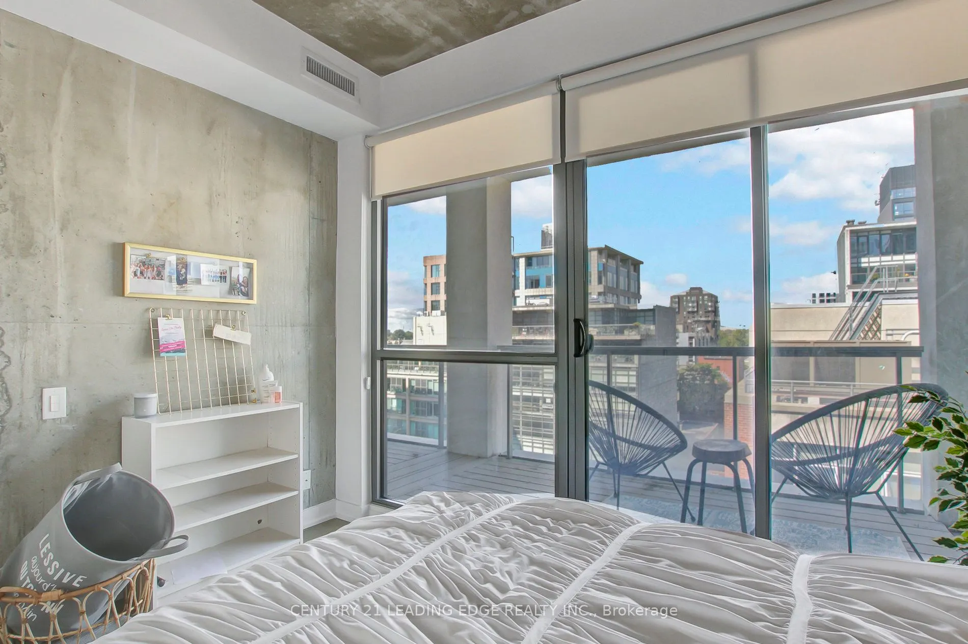 39 Brant Street, #908
