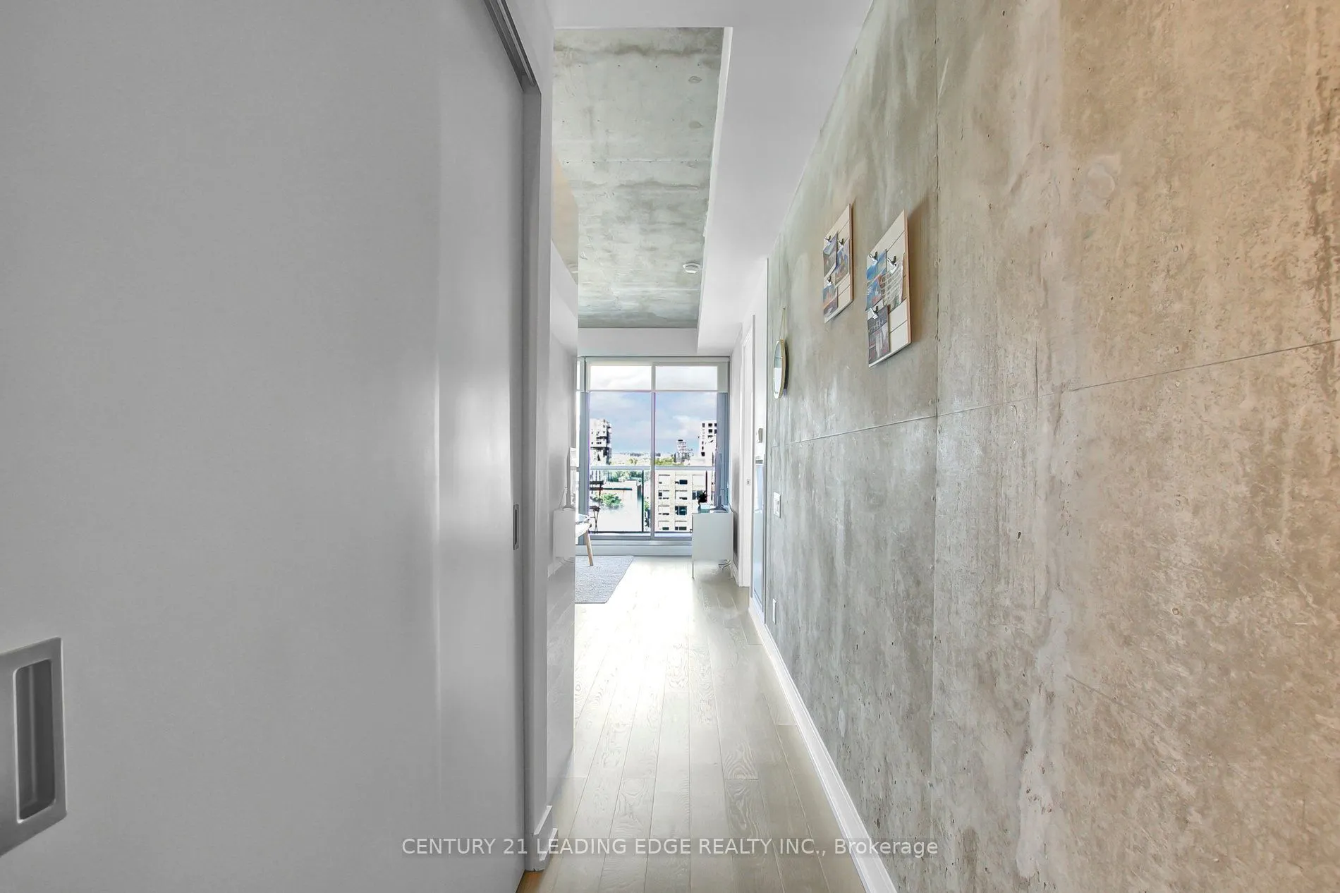 39 Brant Street, #908