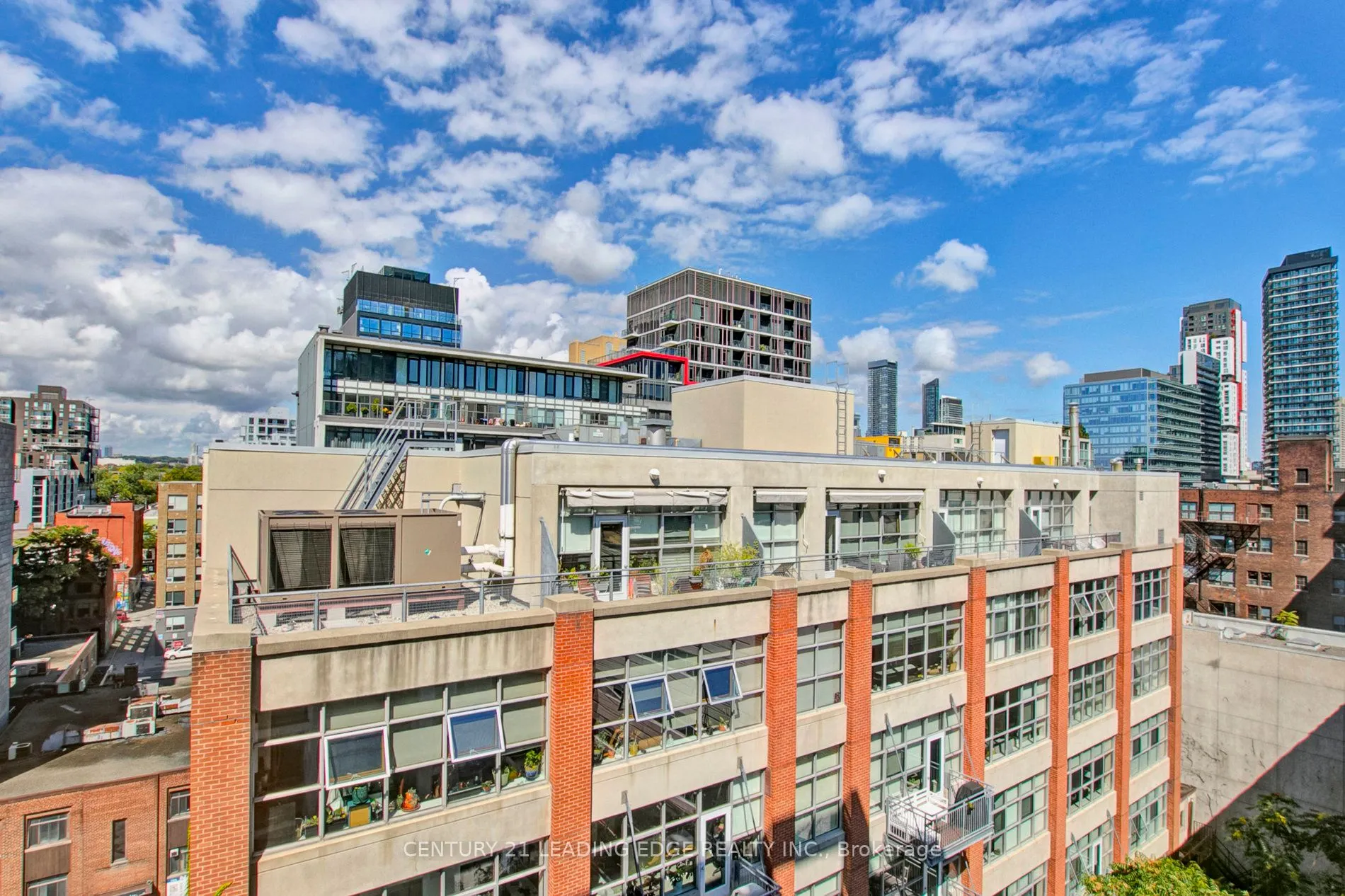 39 Brant Street, #908
