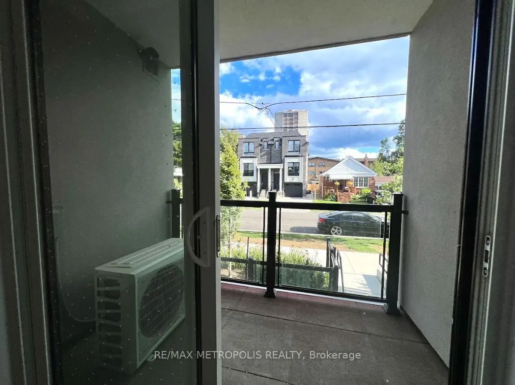 8 Marquette Avenue, #3
