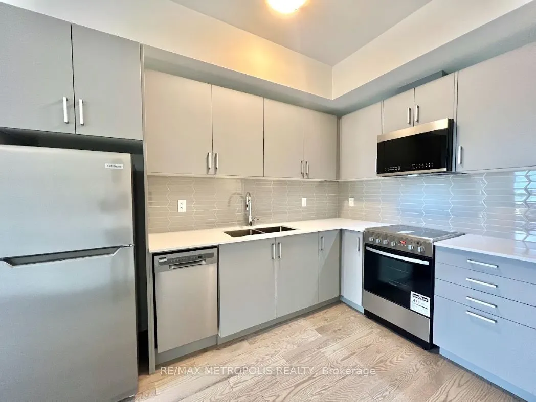 8 Marquette Avenue, #3