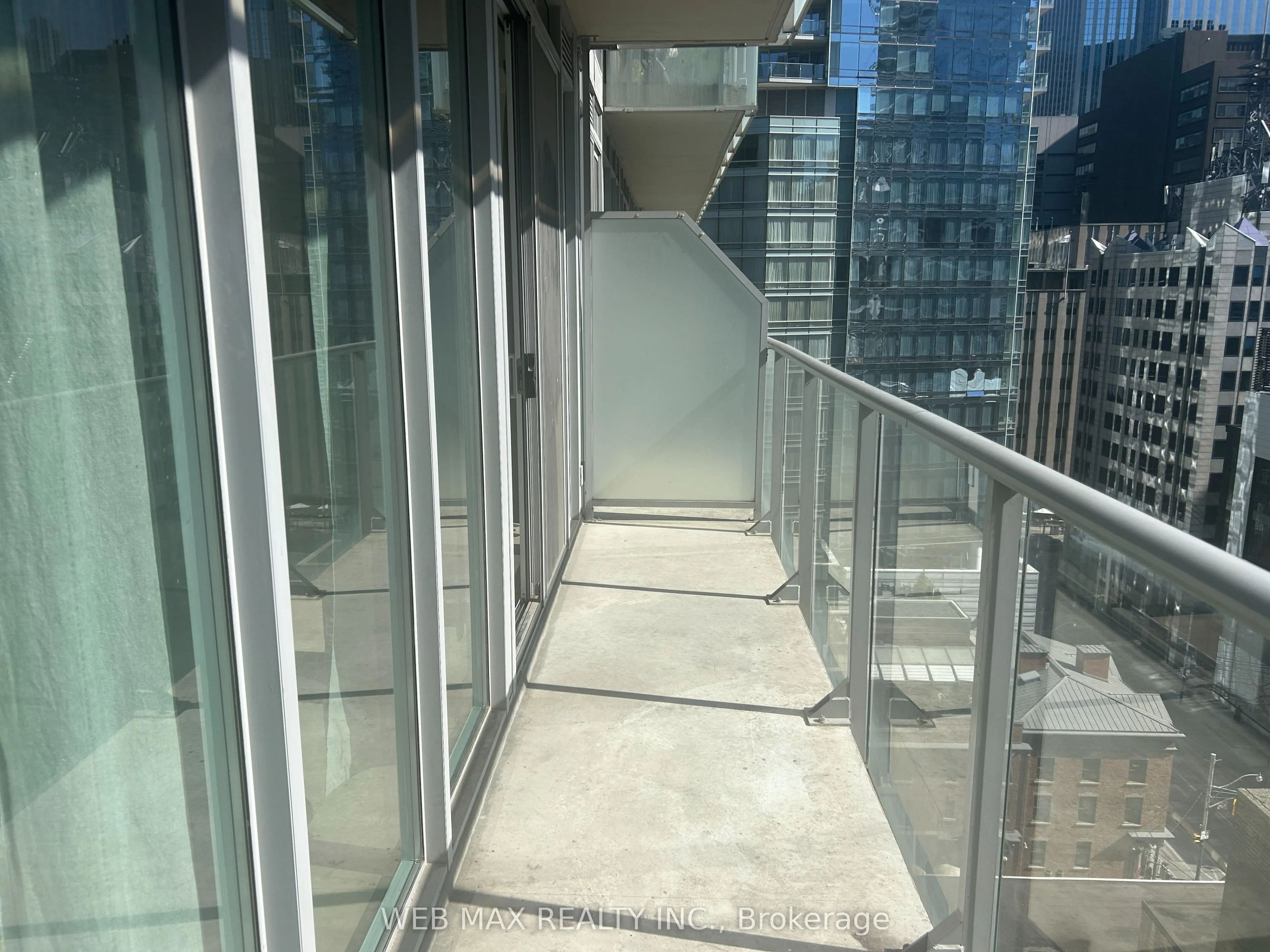 126 Simcoe Street, #1303