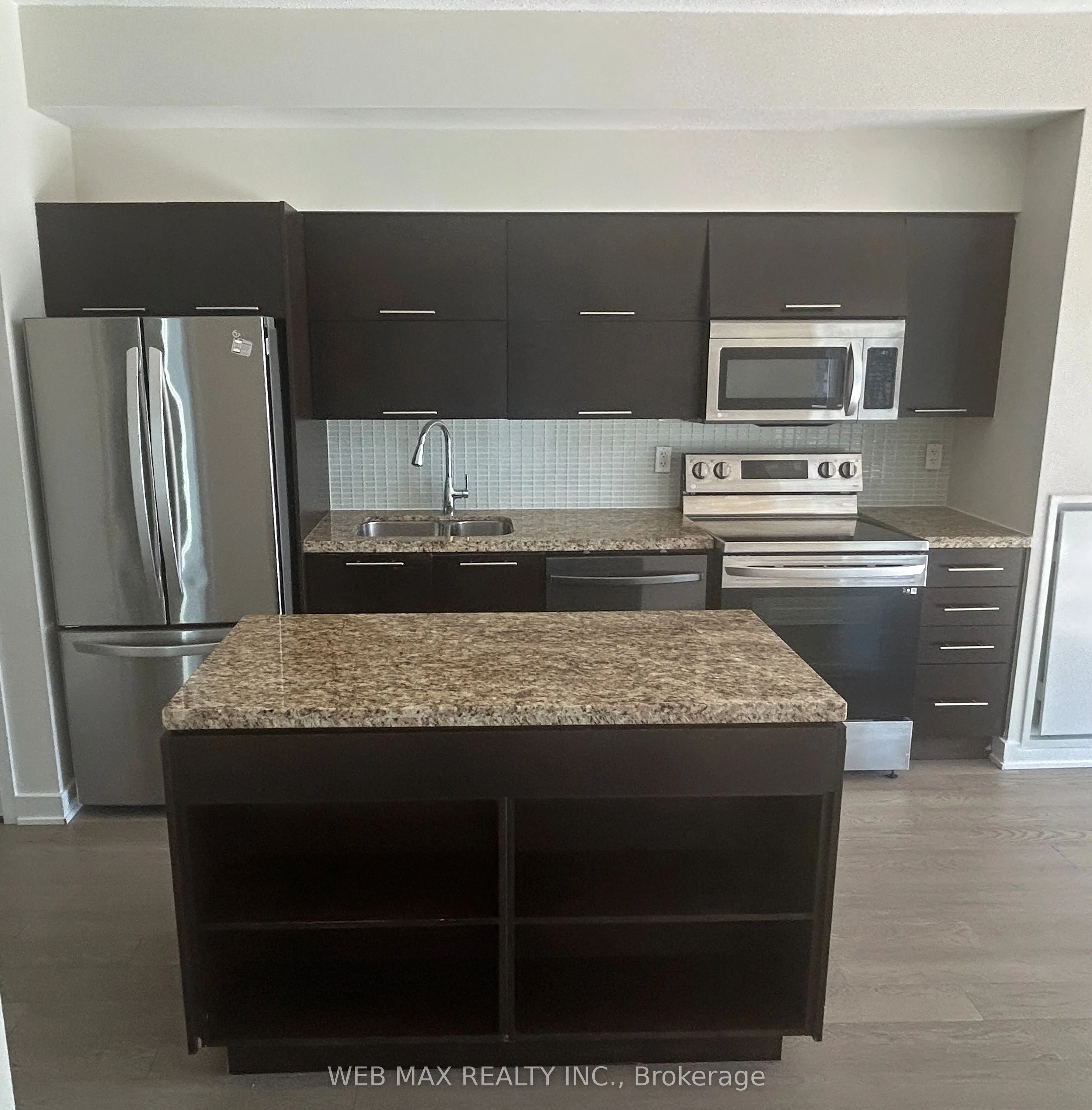 126 Simcoe Street, #1303
